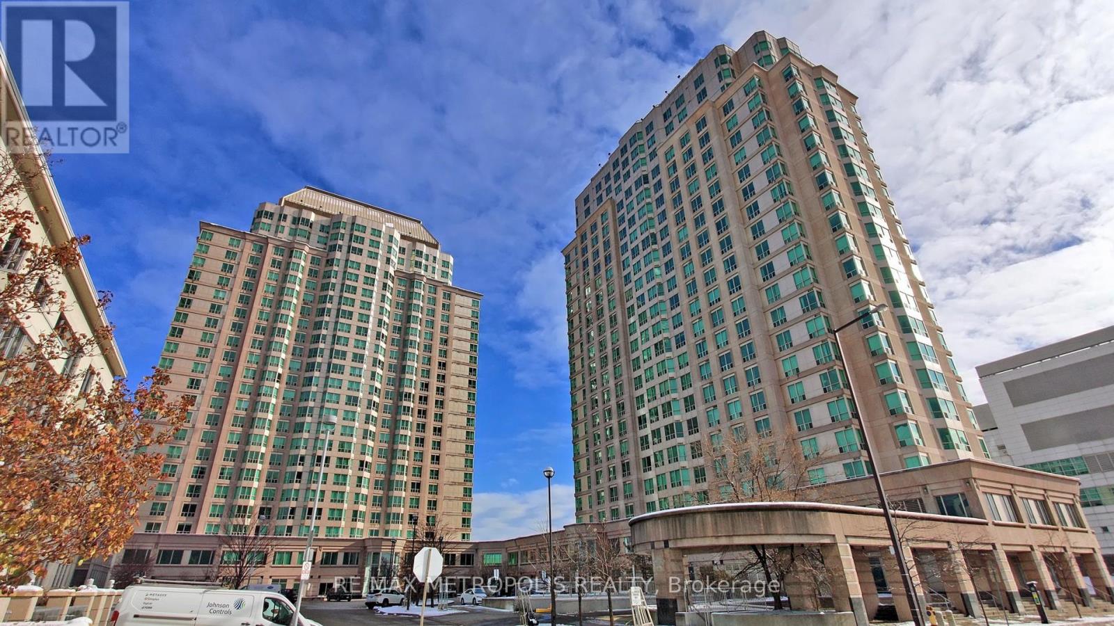 1505 - 11 Lee Centre Drive, Toronto, Ontario  M1H 3J5 - Photo 4 - E12457585