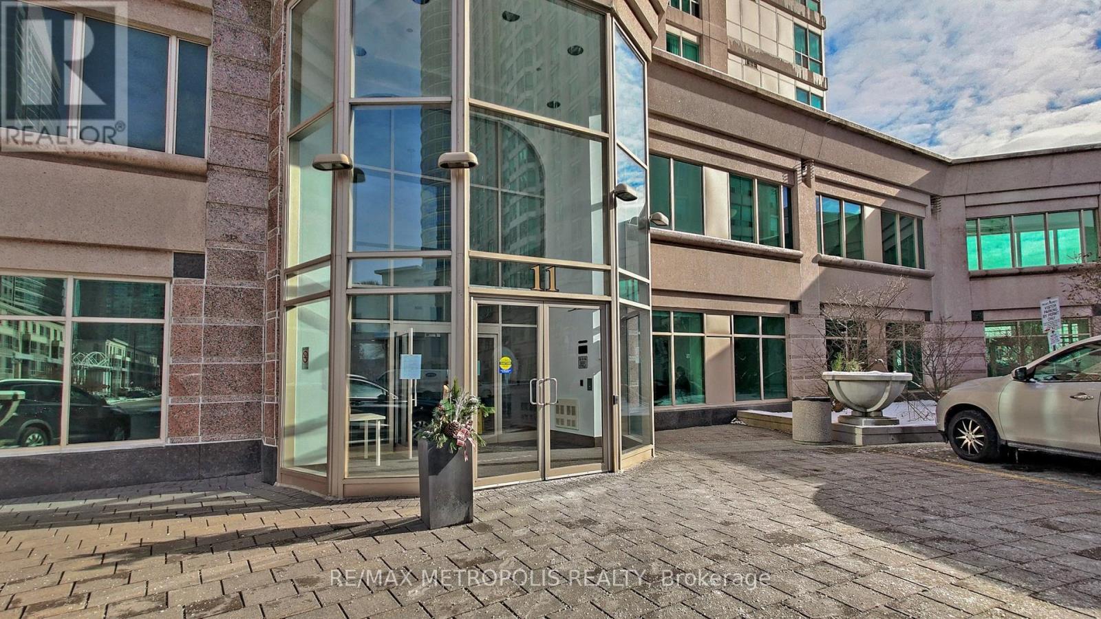 1505 - 11 Lee Centre Drive, Toronto, Ontario  M1H 3J5 - Photo 9 - E12457585