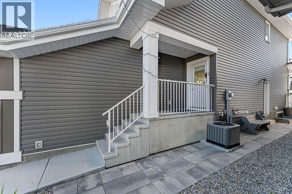 127 Walcrest Way Se, Calgary, Alberta  T2X 4G2 - Photo 3 - A2259091
