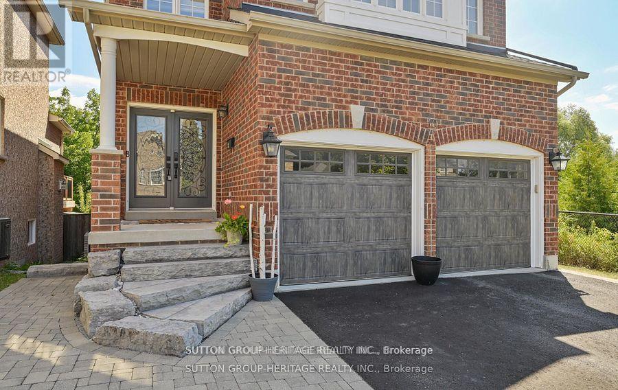 30 Bradford Court, Whitby, Ontario  L1N 0G7 - Photo 3 - E12455479