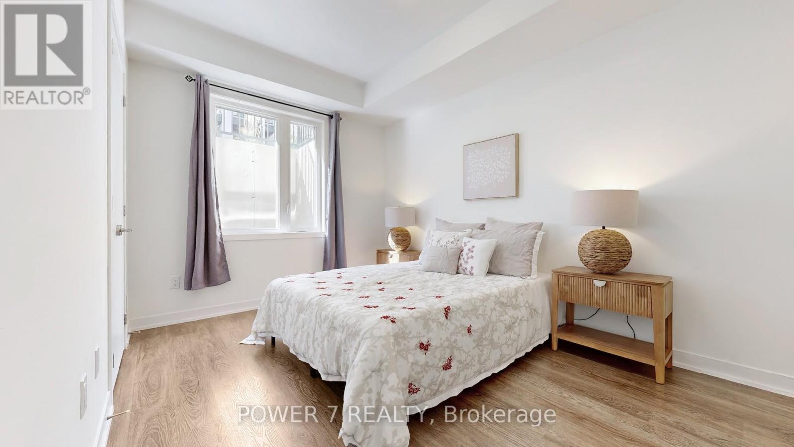 1009 - 14 David Eyer Road, Richmond Hill, Ontario  L4S 0N4 - Photo 19 - N12457503