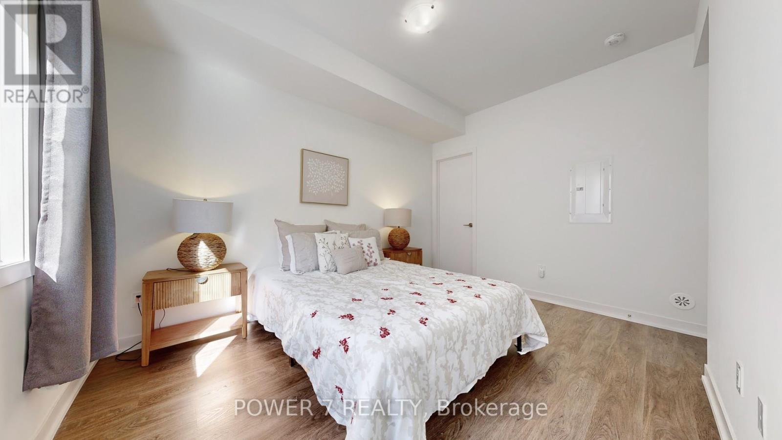 1009 - 14 David Eyer Road, Richmond Hill, Ontario  L4S 0N4 - Photo 21 - N12457503