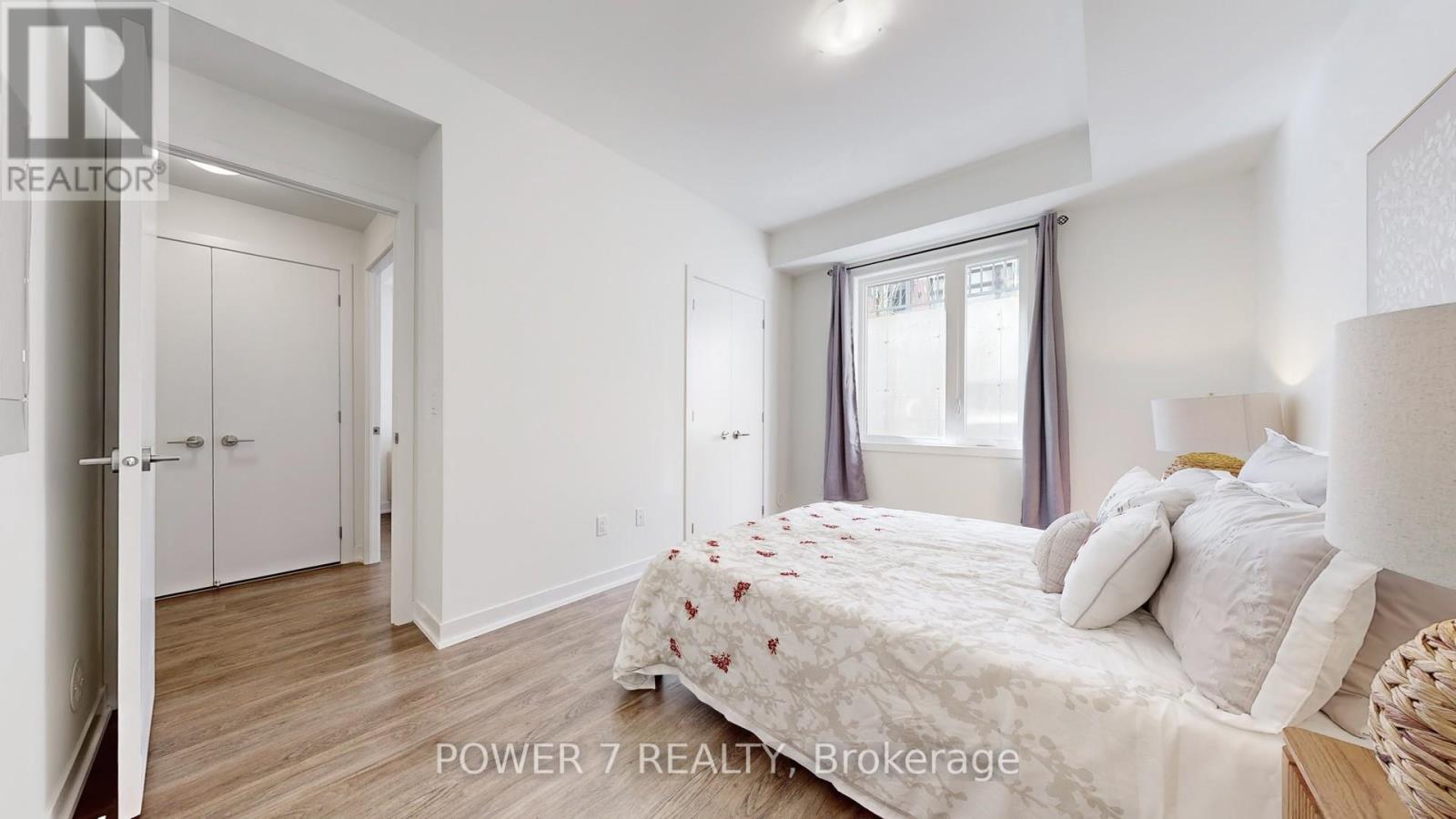1009 - 14 David Eyer Road, Richmond Hill, Ontario  L4S 0N4 - Photo 22 - N12457503