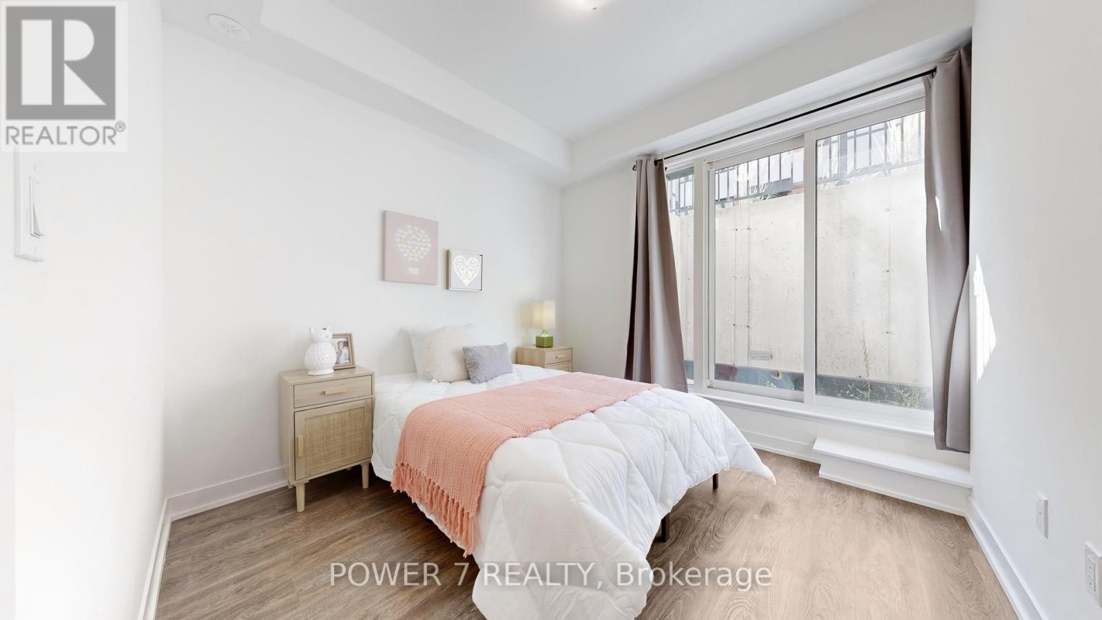 1009 - 14 David Eyer Road, Richmond Hill, Ontario  L4S 0N4 - Photo 24 - N12457503