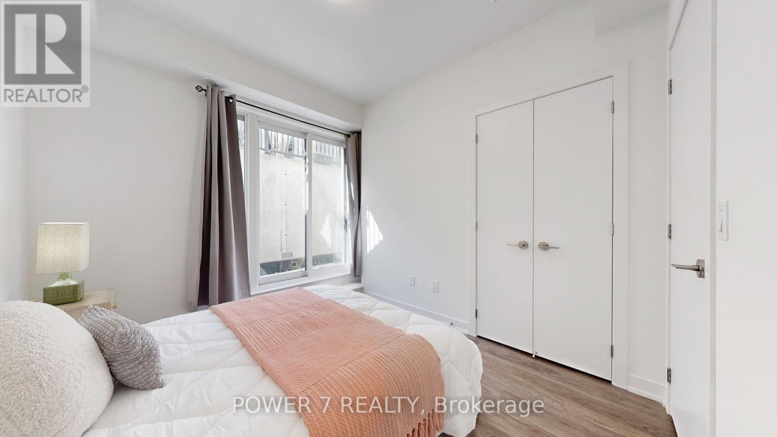 1009 - 14 David Eyer Road, Richmond Hill, Ontario  L4S 0N4 - Photo 26 - N12457503