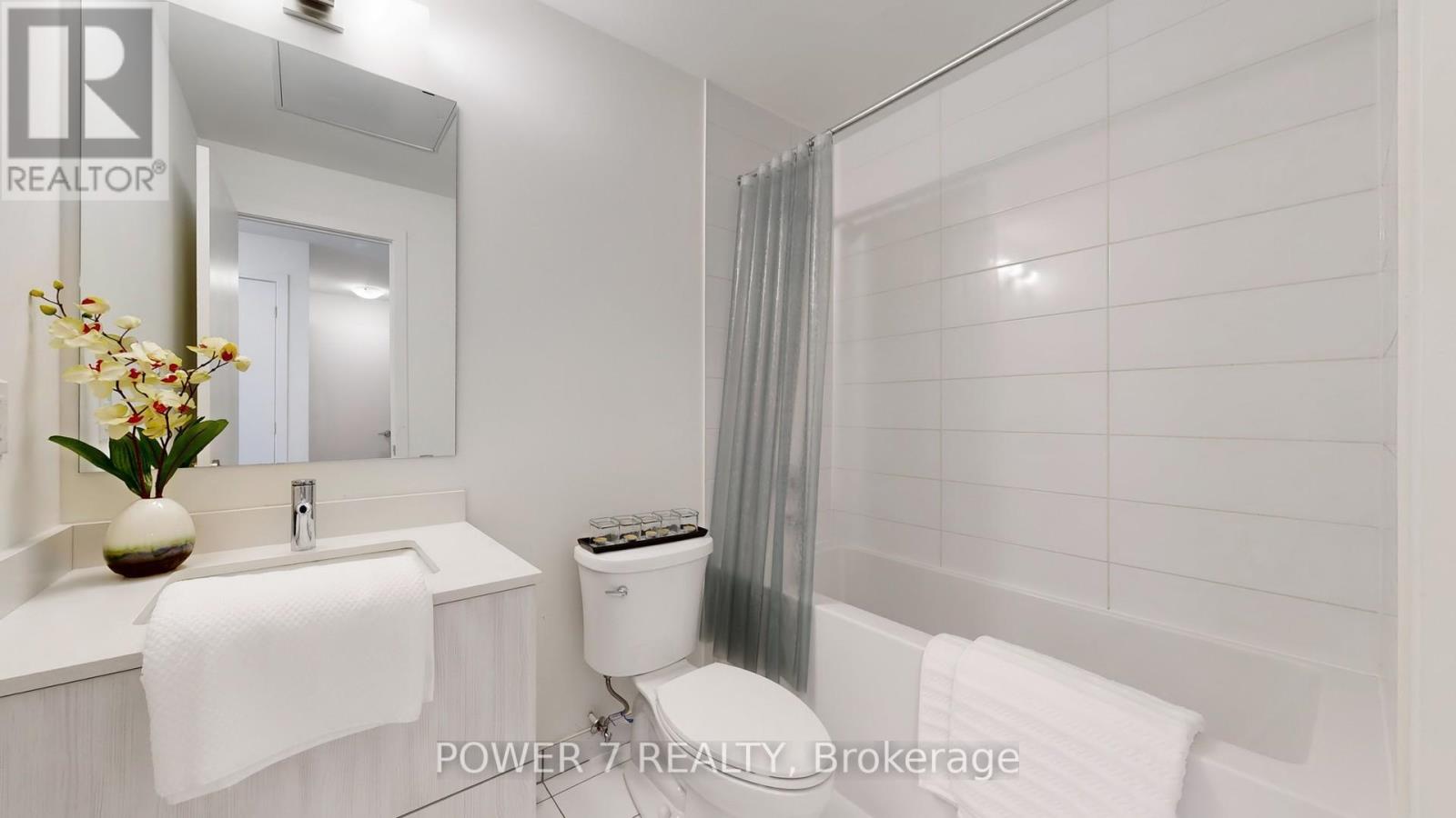 1009 - 14 David Eyer Road, Richmond Hill, Ontario  L4S 0N4 - Photo 27 - N12457503