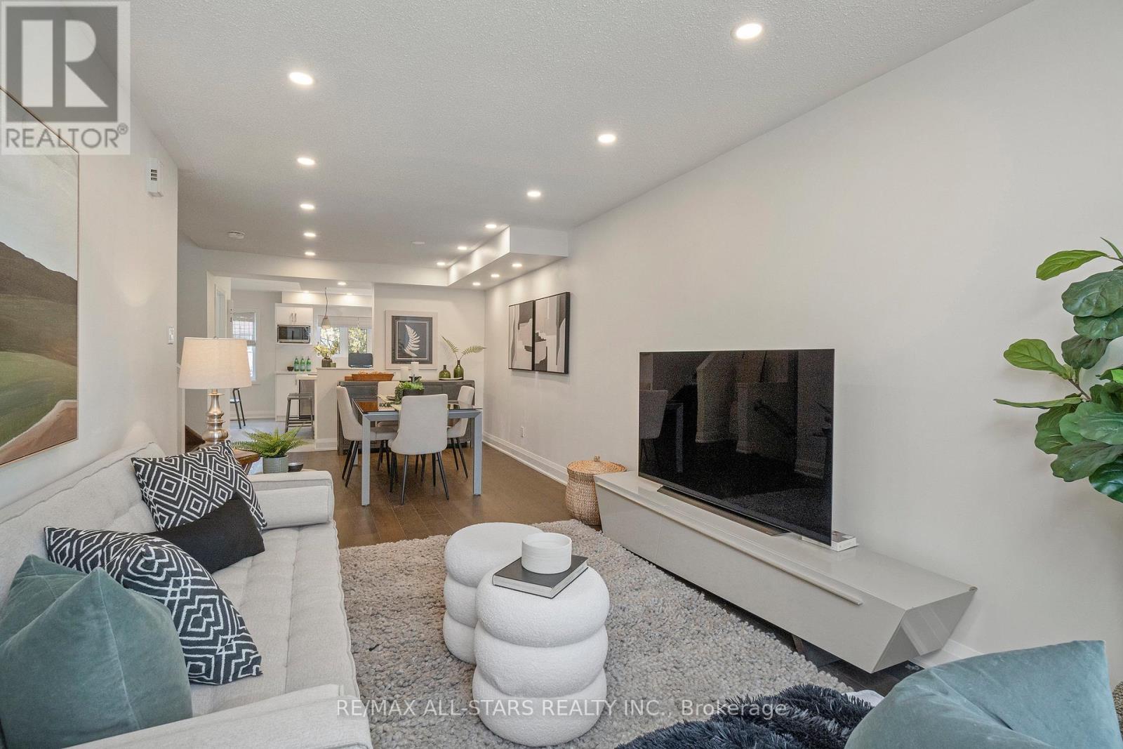 21 Rougehaven Way, Markham, Ontario  L3P 7W5 - Photo 24 - N12457524