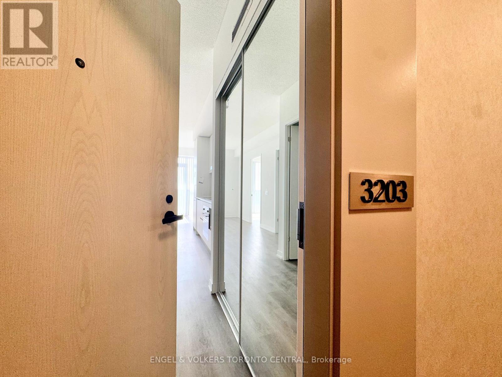 3203 - 225 Commerce Street, Vaughan, Ontario  L4K 0R1 - Photo 5 - N12457557