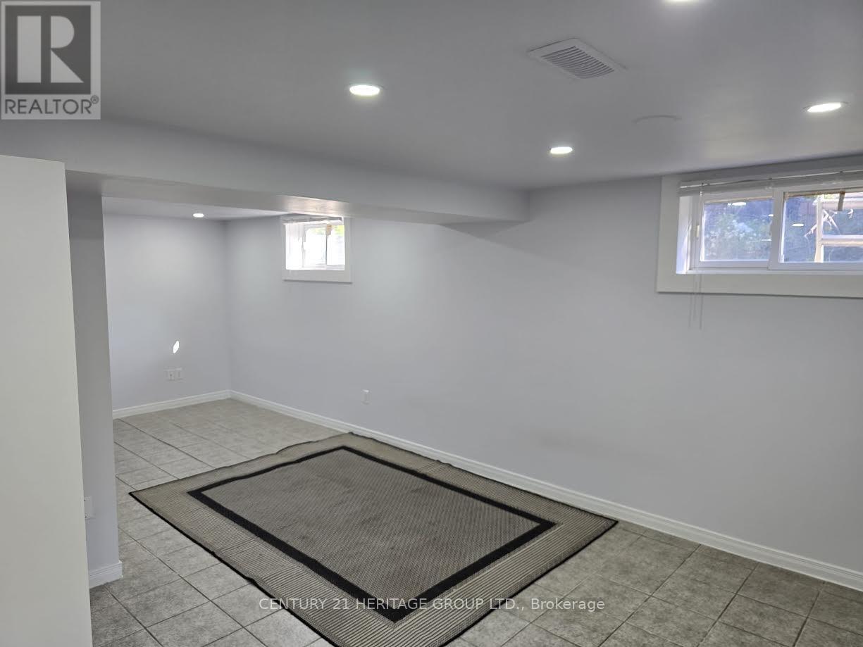 Bsmt B - 65 Park Crescent, Richmond Hill, Ontario  L4E 3J5 - Photo 4 - N12457567