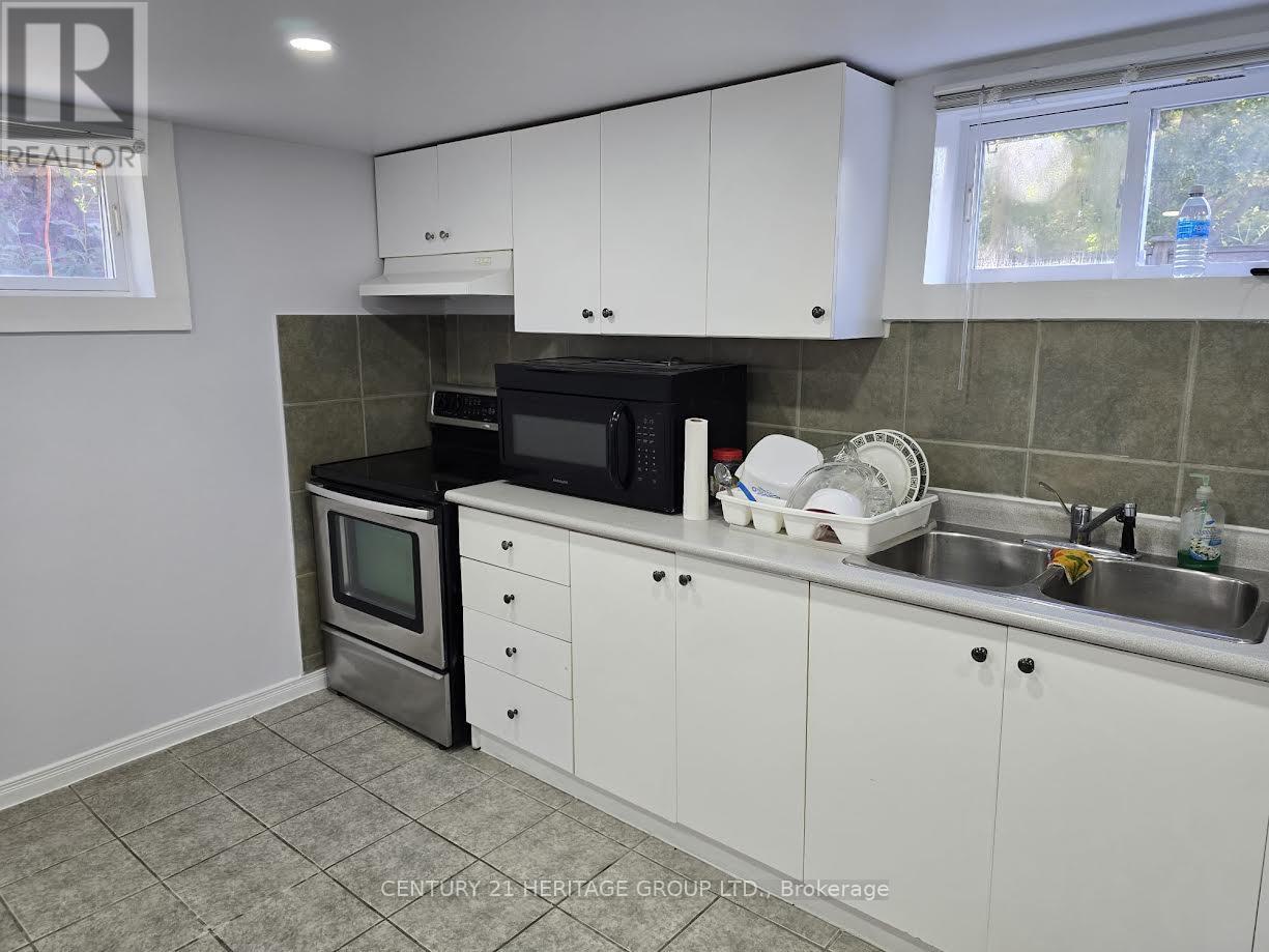 Bsmt B - 65 Park Crescent, Richmond Hill, Ontario  L4E 3J5 - Photo 5 - N12457567