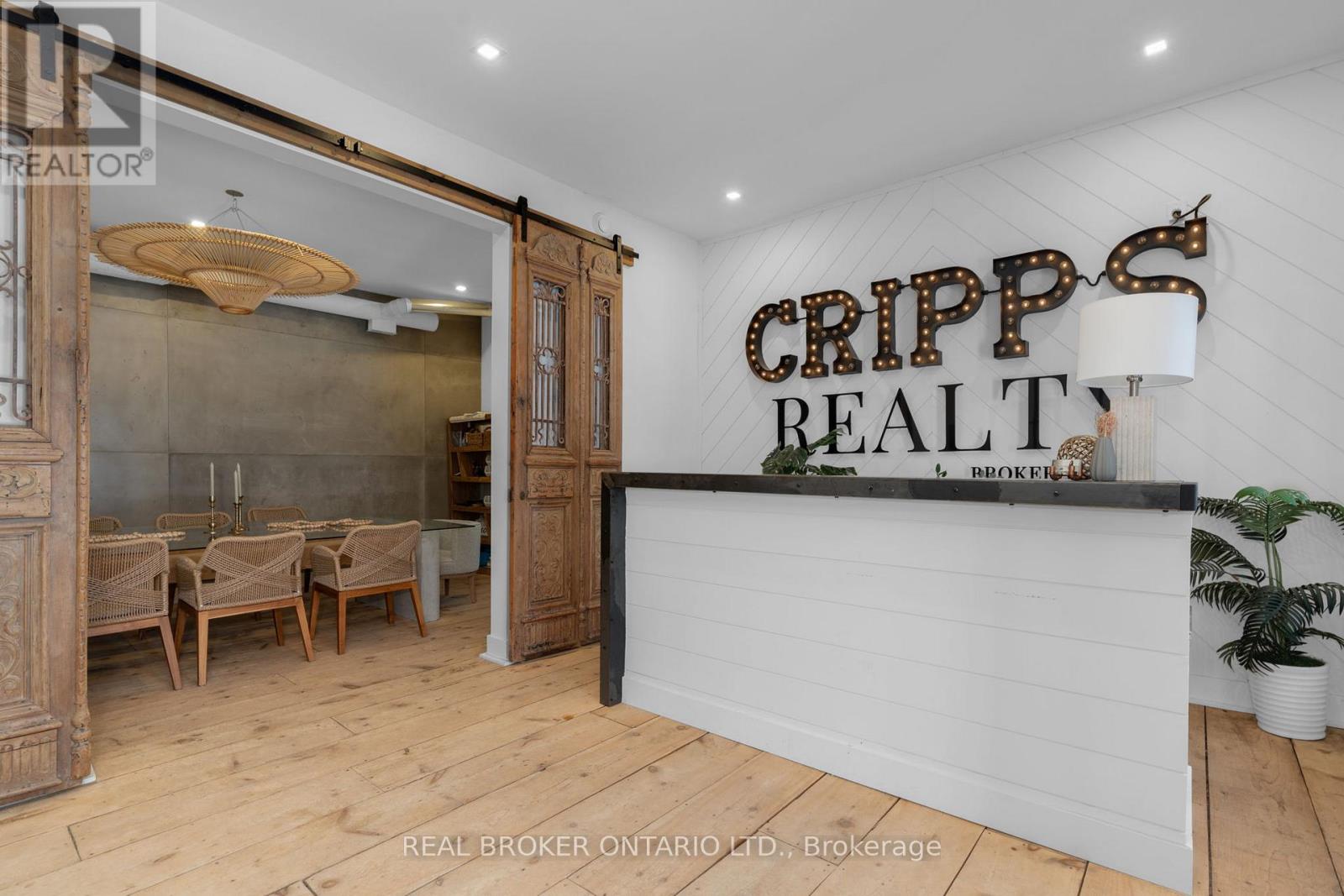 1 Dufferin Street, Innisfil, Ontario  L0L 1L0 - Photo 1 - N12457572