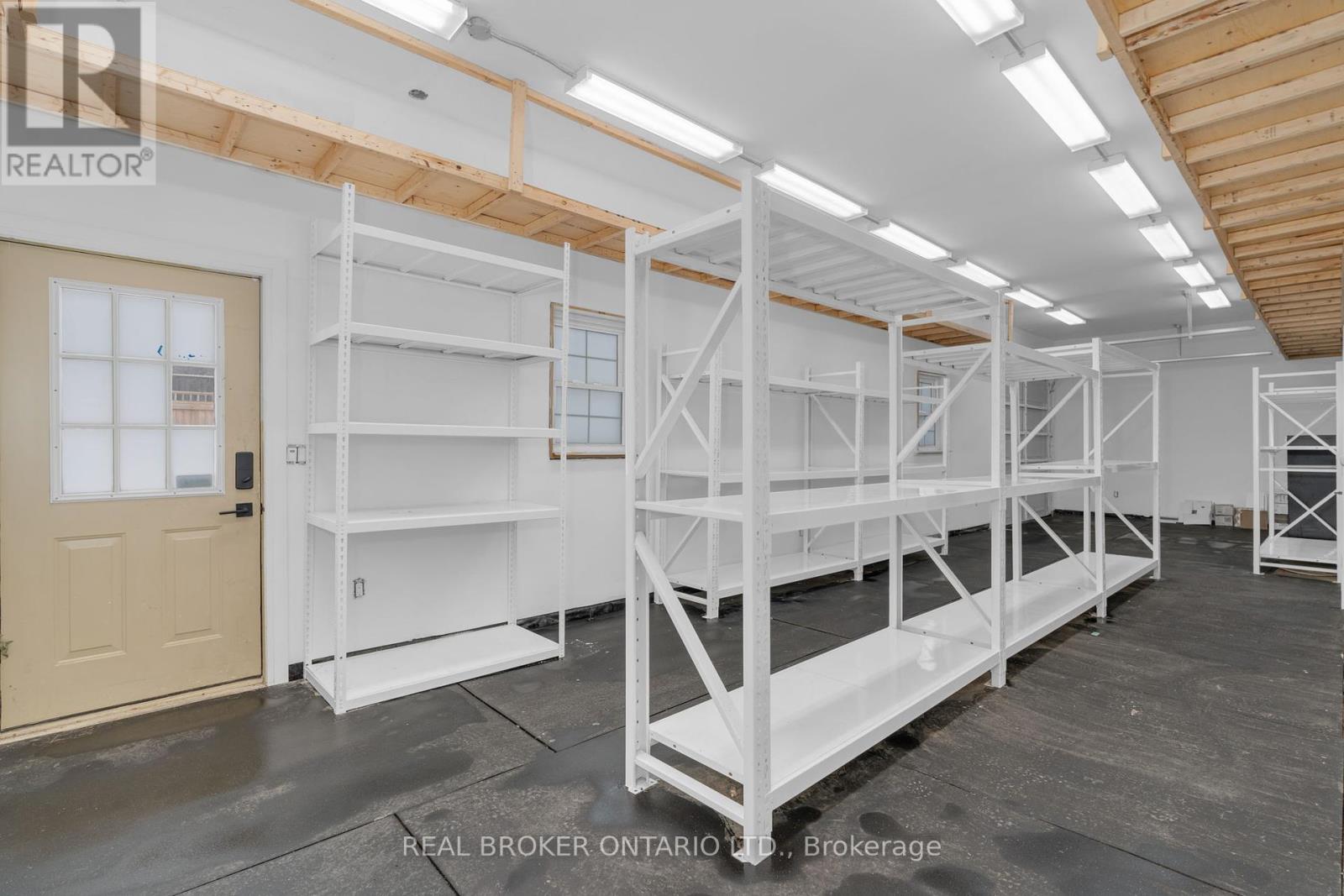 1 Dufferin Street, Innisfil, Ontario  L0L 1L0 - Photo 11 - N12457572
