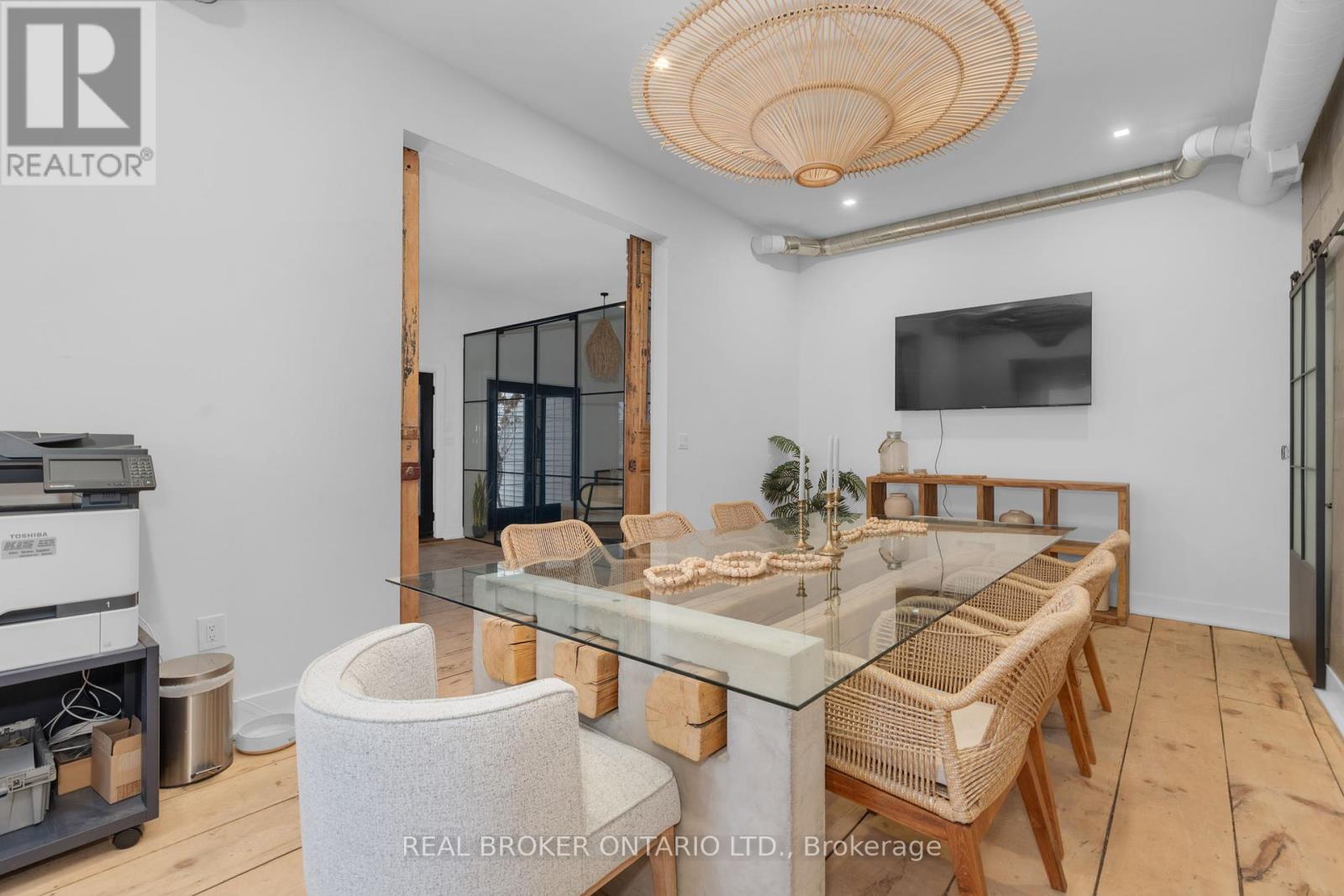1 Dufferin Street, Innisfil, Ontario  L0L 1L0 - Photo 4 - N12457572