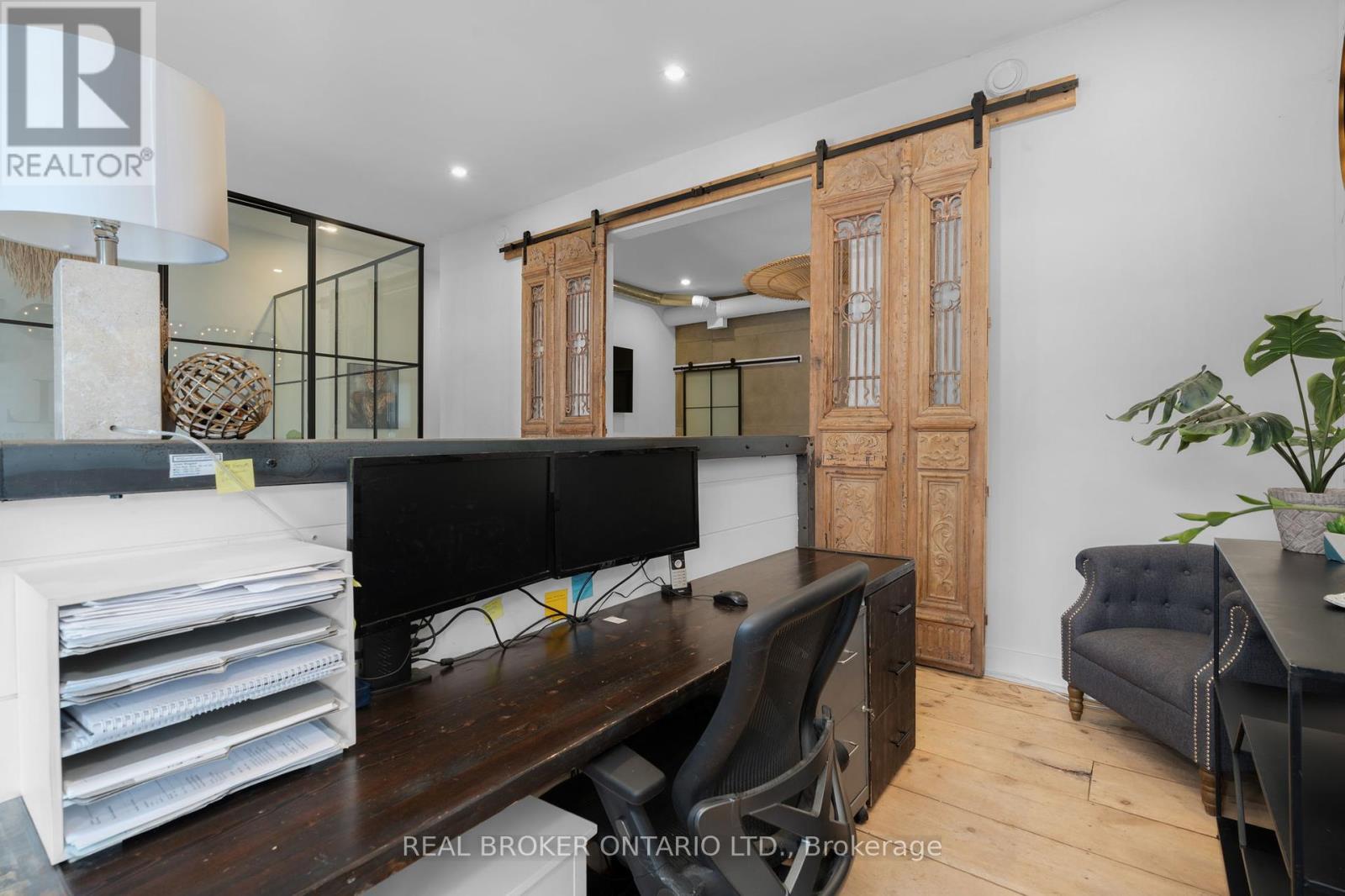 1 Dufferin Street, Innisfil, Ontario  L0L 1L0 - Photo 6 - N12457572