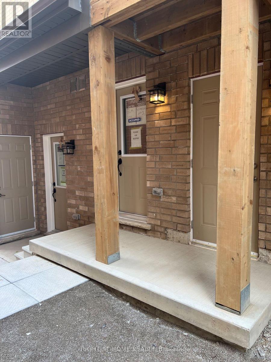 3 - 51 Hay Lane N, Barrie, Ontario  L9J 0C2 - Photo 2 - S12457540