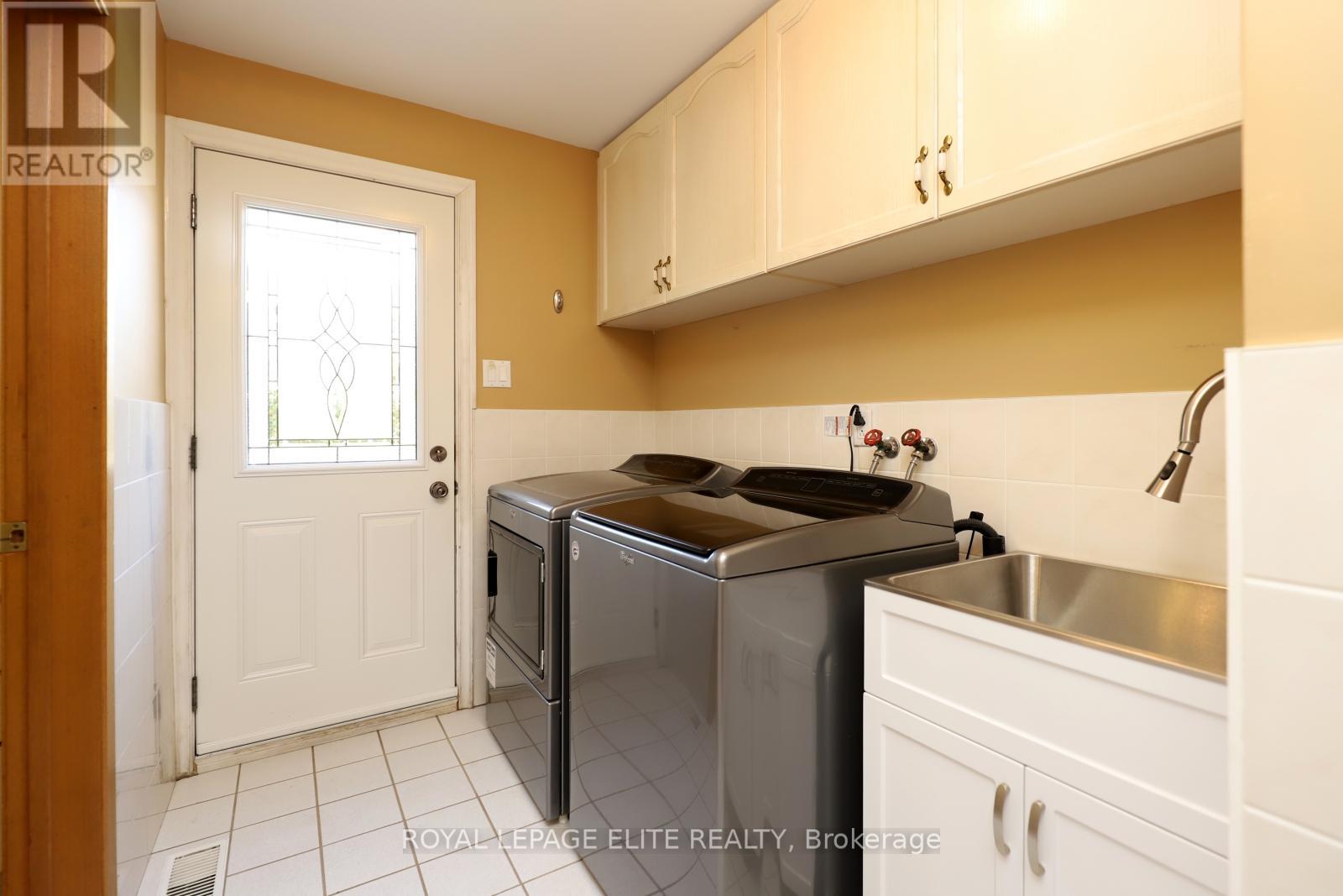 3440 Riverspray Crescent, Mississauga, Ontario  L4Y 3M7 - Photo 24 - W12457471