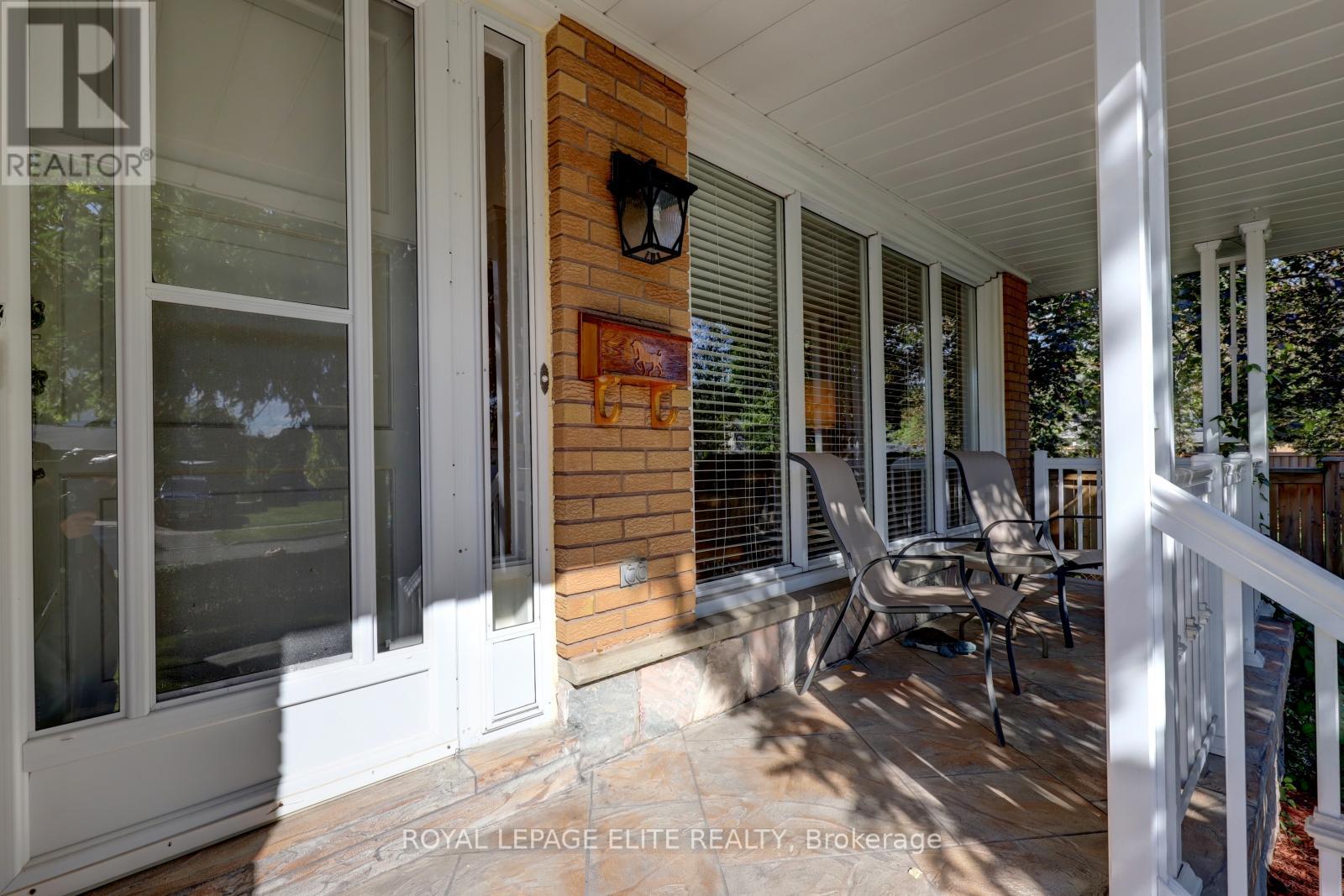 3440 Riverspray Crescent, Mississauga, Ontario  L4Y 3M7 - Photo 3 - W12457471