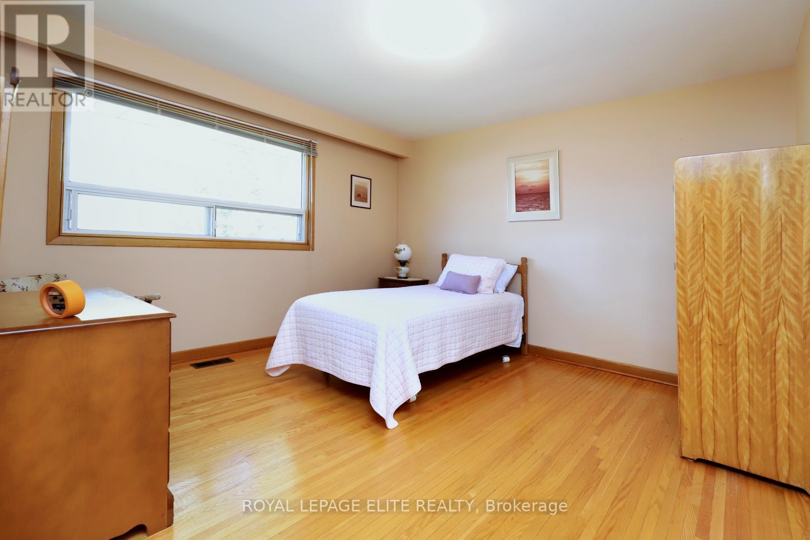 3440 Riverspray Crescent, Mississauga, Ontario  L4Y 3M7 - Photo 31 - W12457471