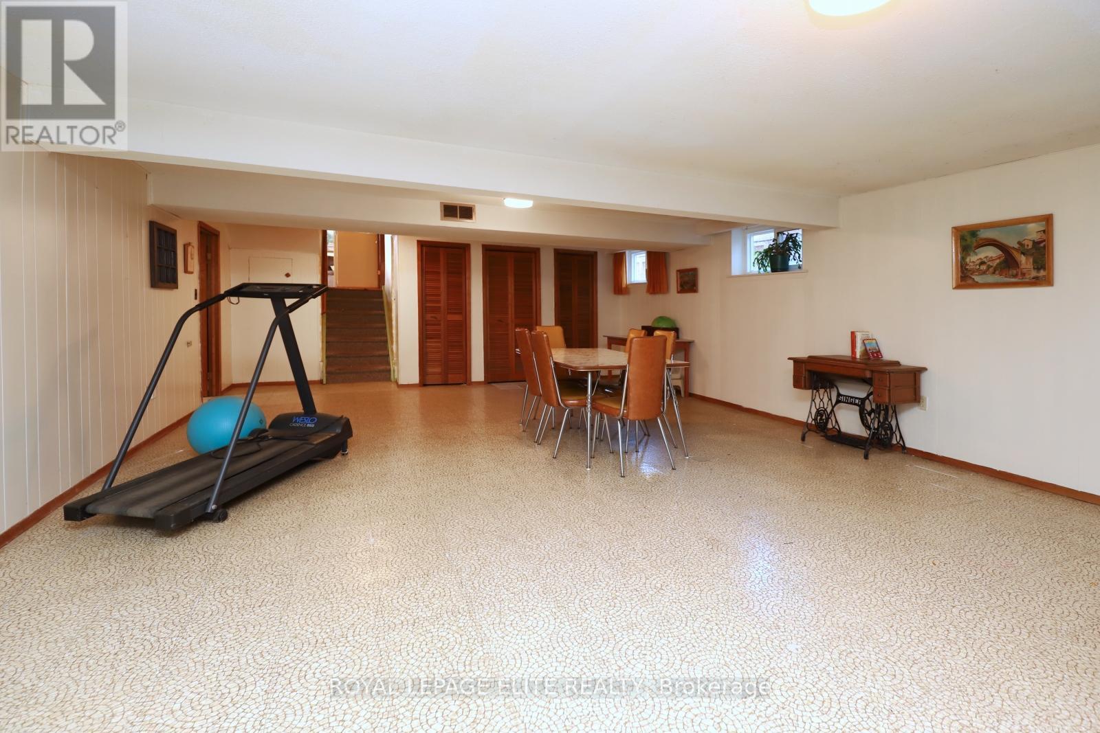 3440 Riverspray Crescent, Mississauga, Ontario  L4Y 3M7 - Photo 37 - W12457471