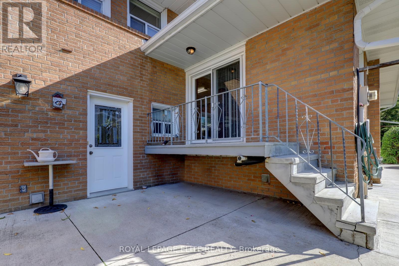 3440 Riverspray Crescent, Mississauga, Ontario  L4Y 3M7 - Photo 38 - W12457471