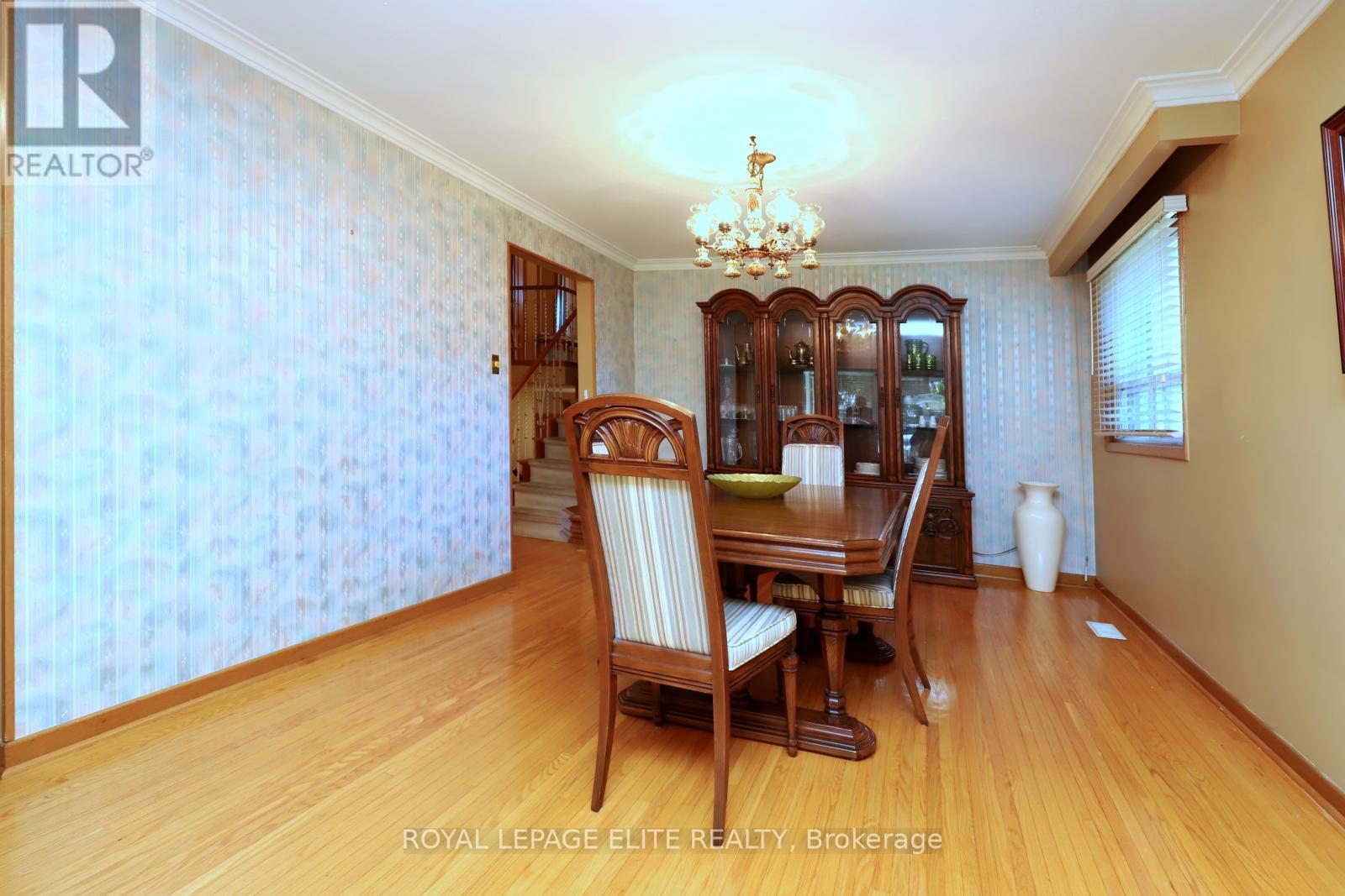 3440 Riverspray Crescent, Mississauga, Ontario  L4Y 3M7 - Photo 8 - W12457471