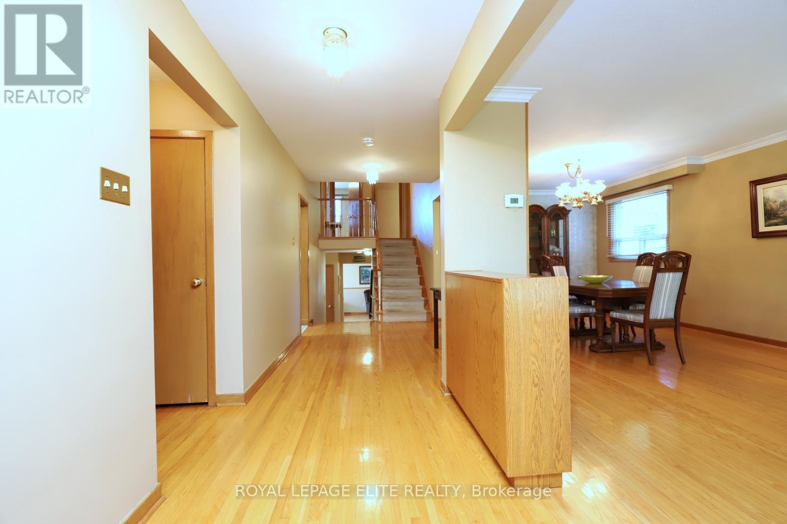 3440 Riverspray Crescent, Mississauga, Ontario  L4Y 3M7 - Photo 9 - W12457471