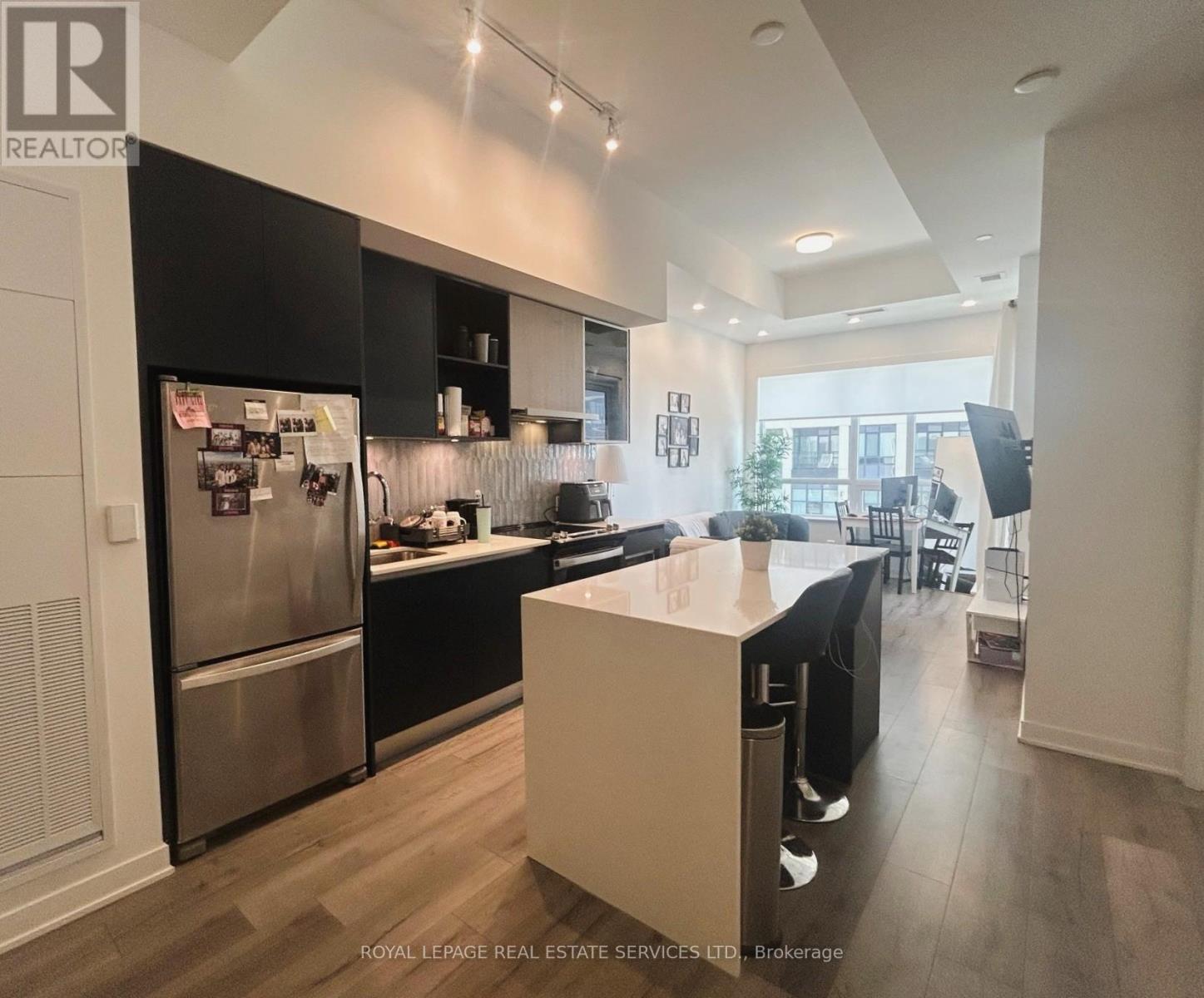223 - 405 Dundas Street W, Oakville, Ontario  L6M 5P9 - Photo 6 - W12457490