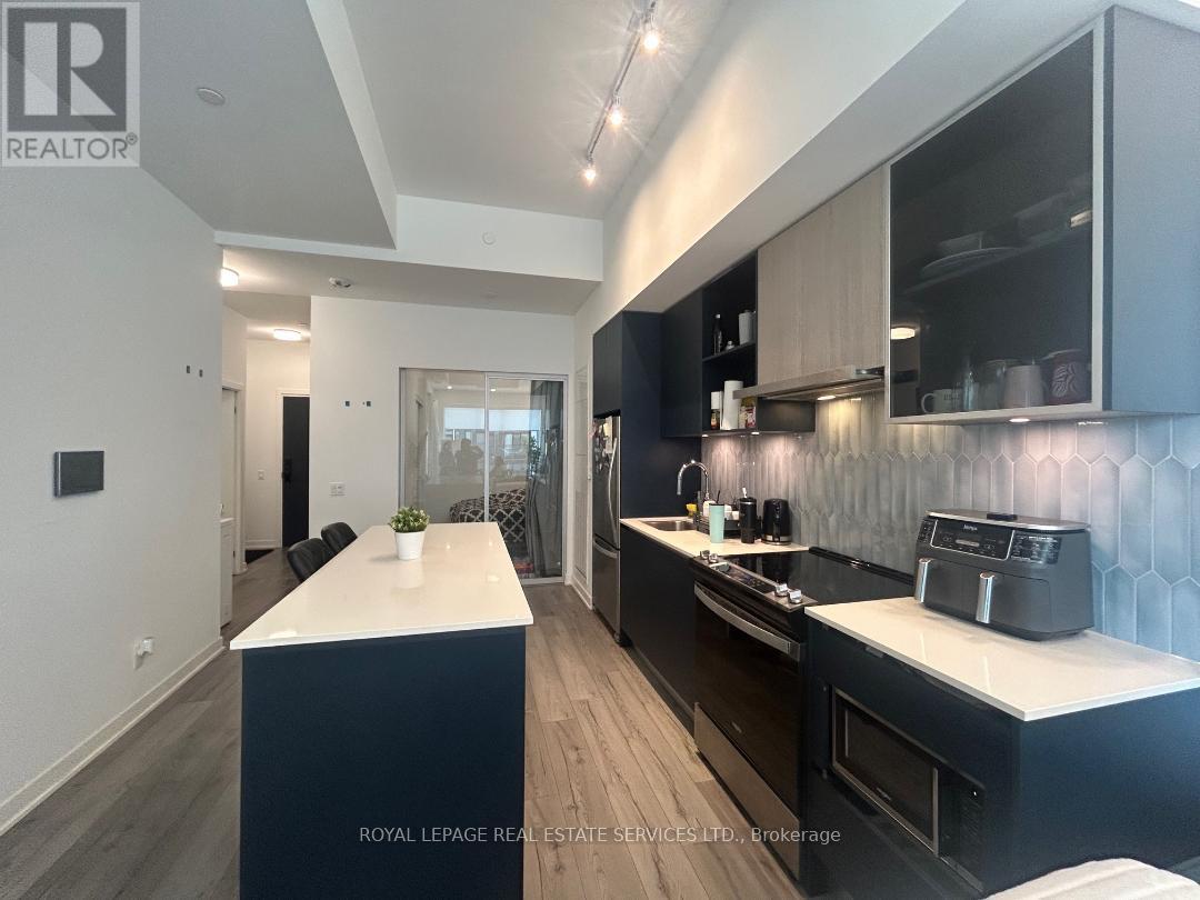 223 - 405 Dundas Street W, Oakville, Ontario  L6M 5P9 - Photo 9 - W12457490
