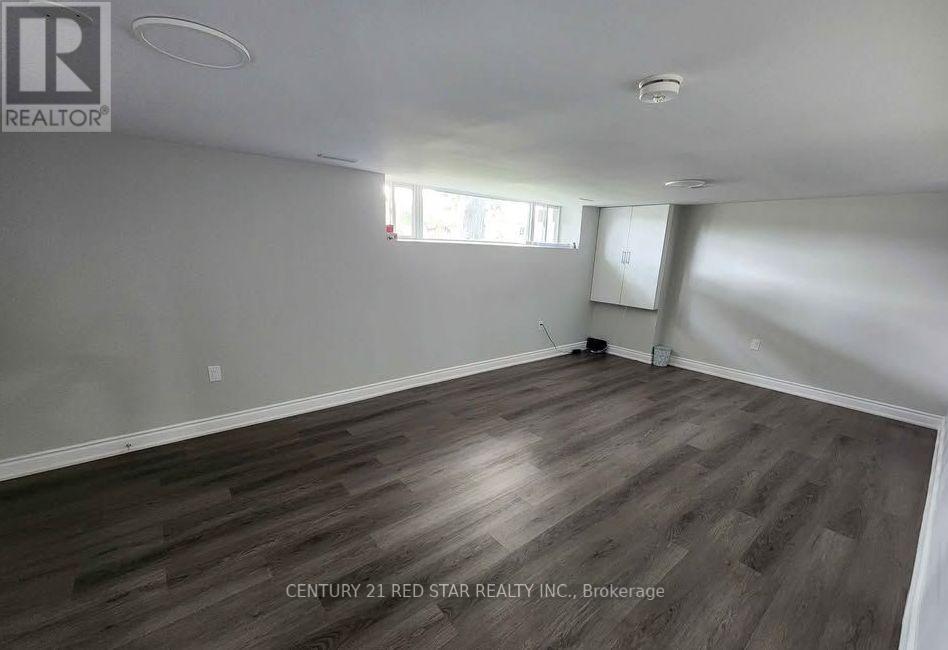 56 Arkley Crescent, Toronto, Ontario  M9R 3S3 - Photo 7 - W12457510