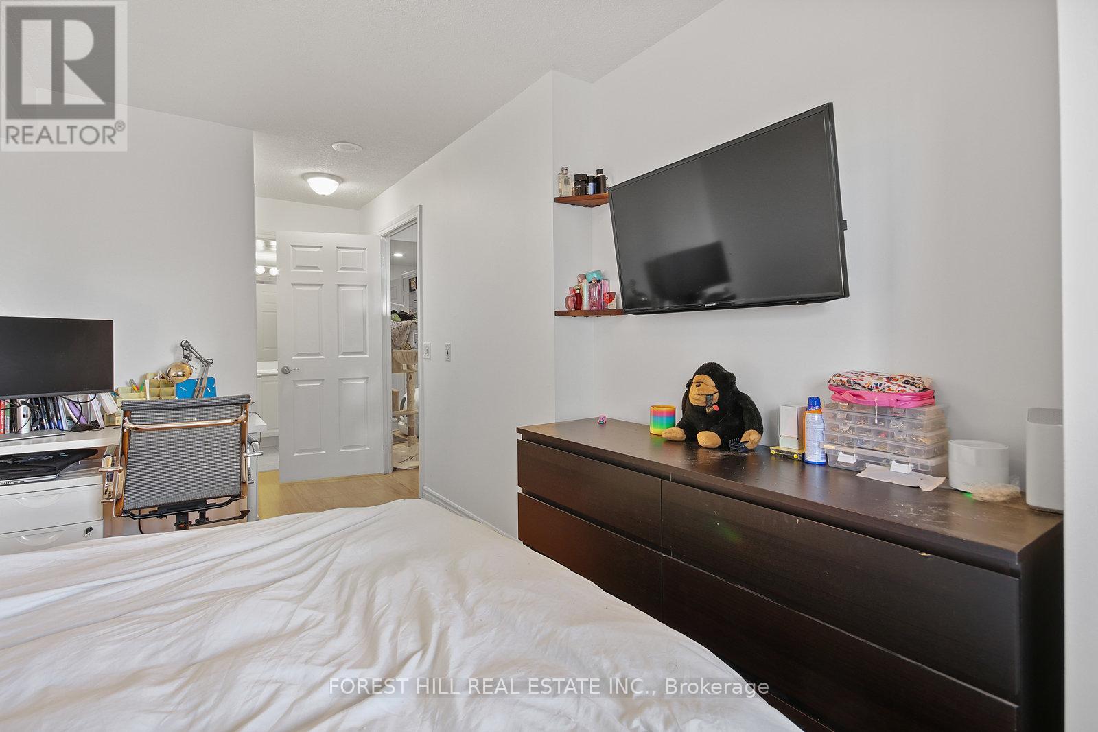1029 - 5233 Dundas Street W, Toronto, Ontario  M9B 6M1 - Photo 15 - W12457517