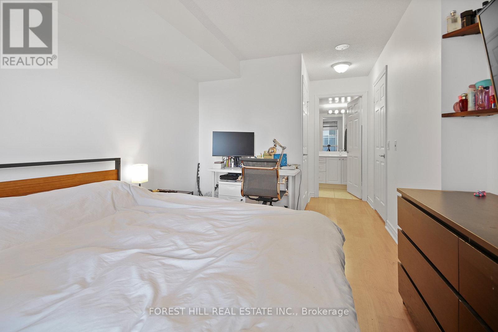 1029 - 5233 Dundas Street W, Toronto, Ontario  M9B 6M1 - Photo 16 - W12457517