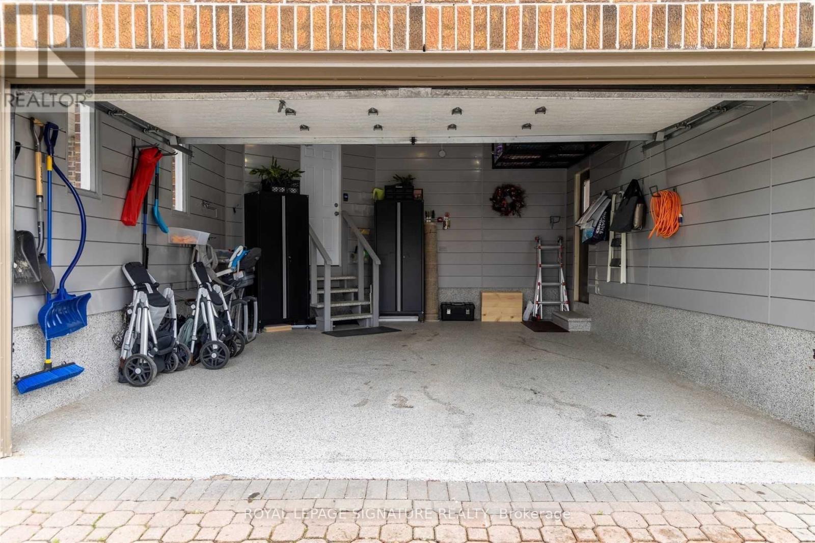 74 Bonham Boulevard, Mississauga, Ontario  L5M 2N8 - Photo 17 - W12457560