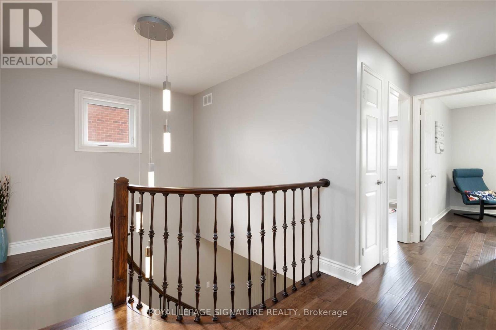 74 Bonham Boulevard, Mississauga, Ontario  L5M 2N8 - Photo 5 - W12457560