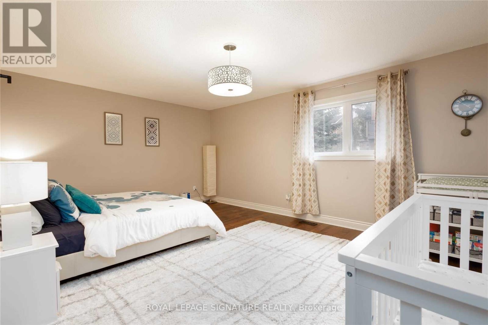 74 Bonham Boulevard, Mississauga, Ontario  L5M 2N8 - Photo 6 - W12457560