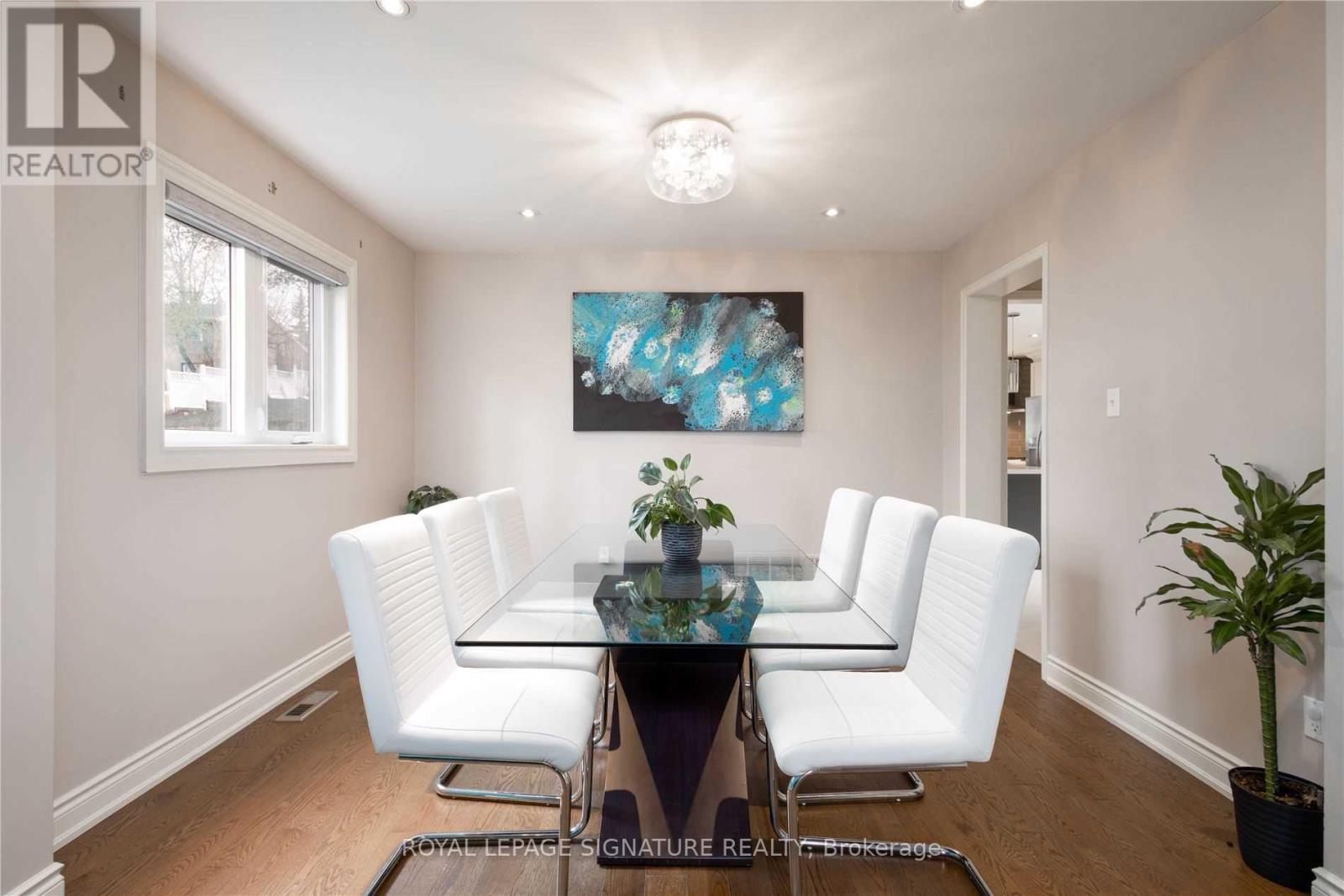 74 Bonham Boulevard, Mississauga, Ontario  L5M 2N8 - Photo 9 - W12457560