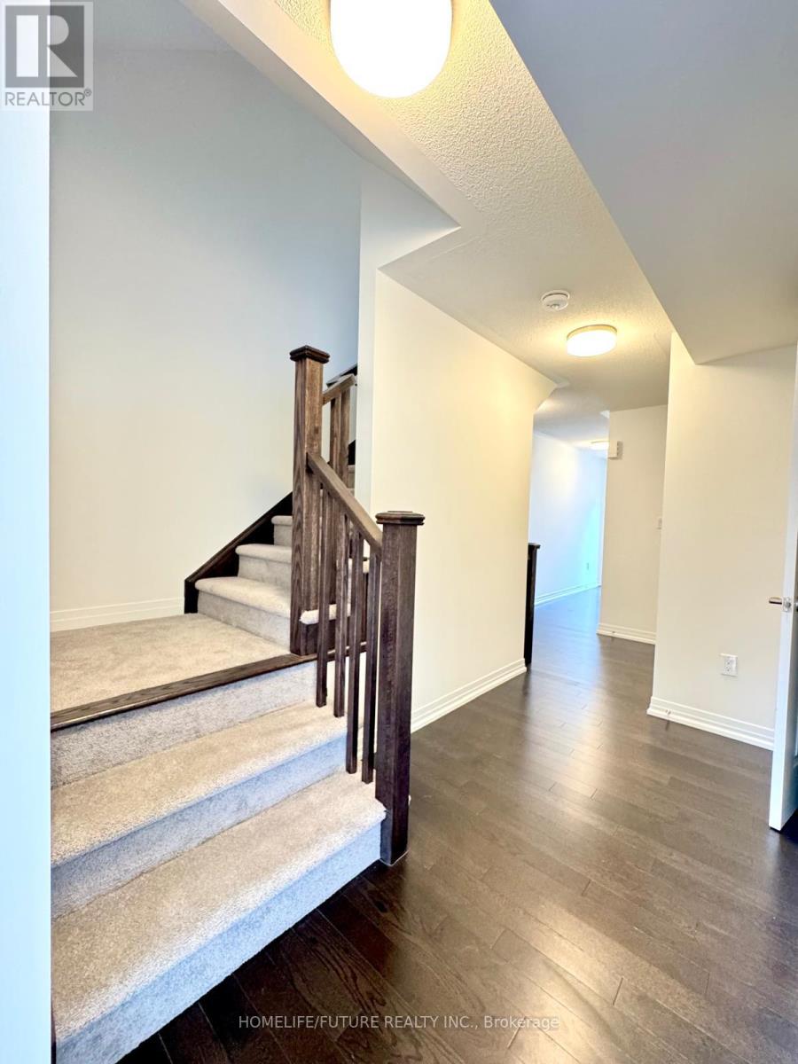 43 Moosehead Drive, Brampton, Ontario  L7A 5L9 - Photo 15 - W12457563