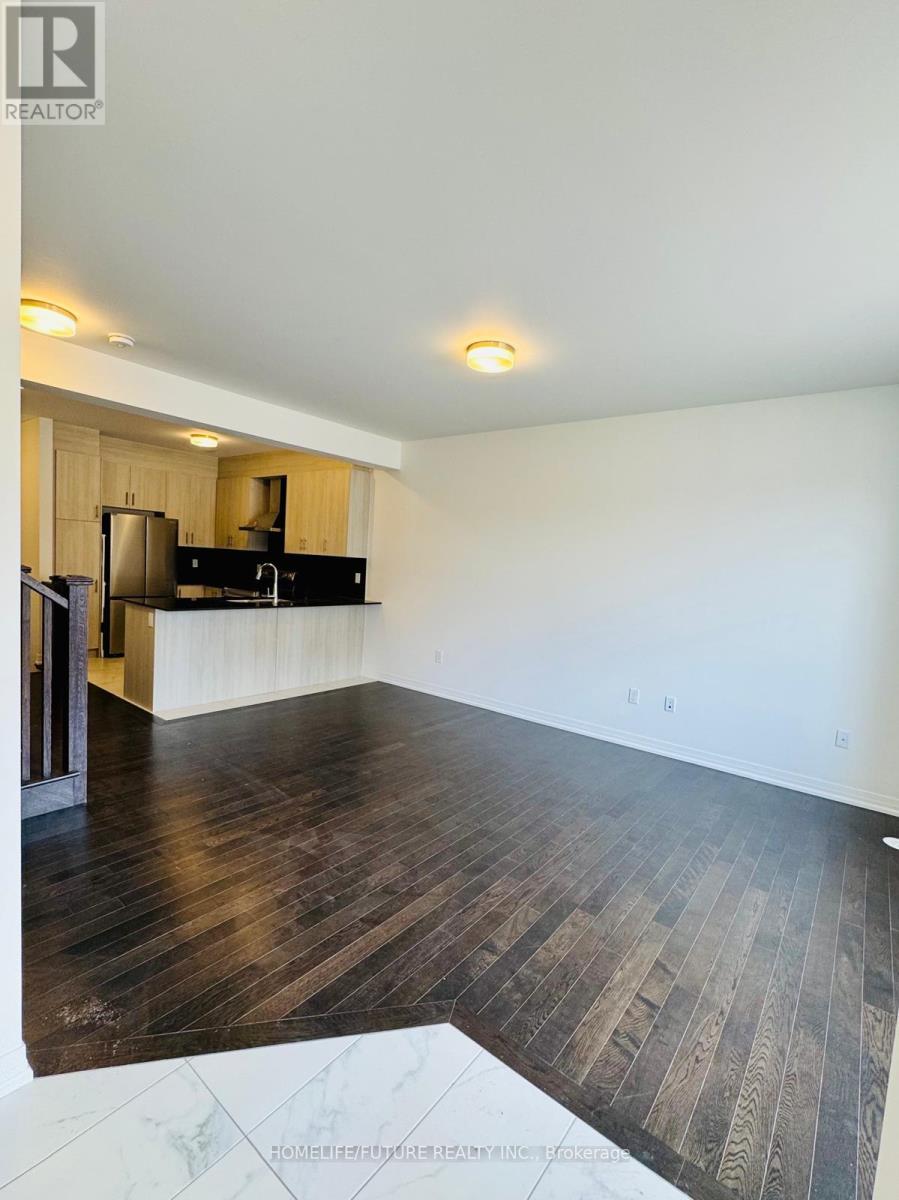 43 Moosehead Drive, Brampton, Ontario  L7A 5L9 - Photo 2 - W12457563