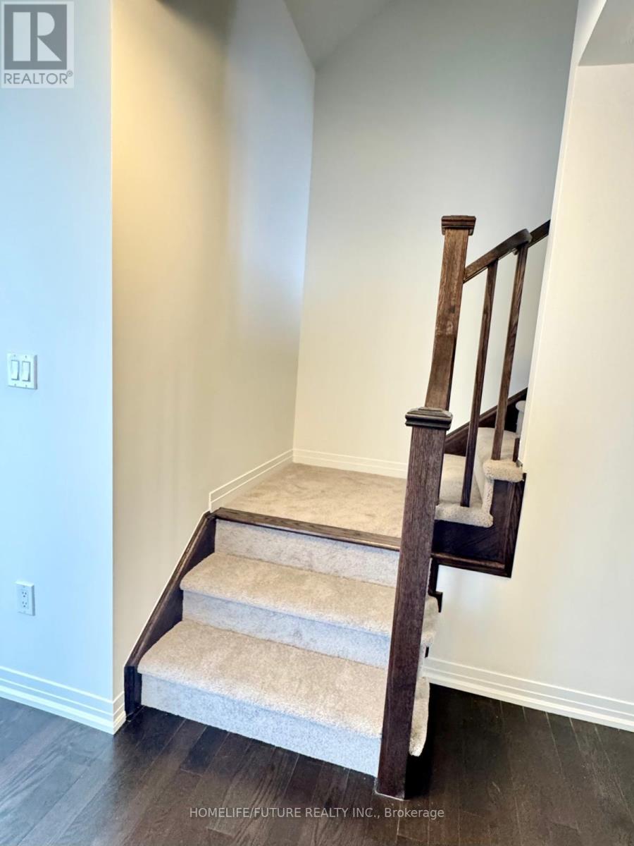 43 Moosehead Drive, Brampton, Ontario  L7A 5L9 - Photo 24 - W12457563