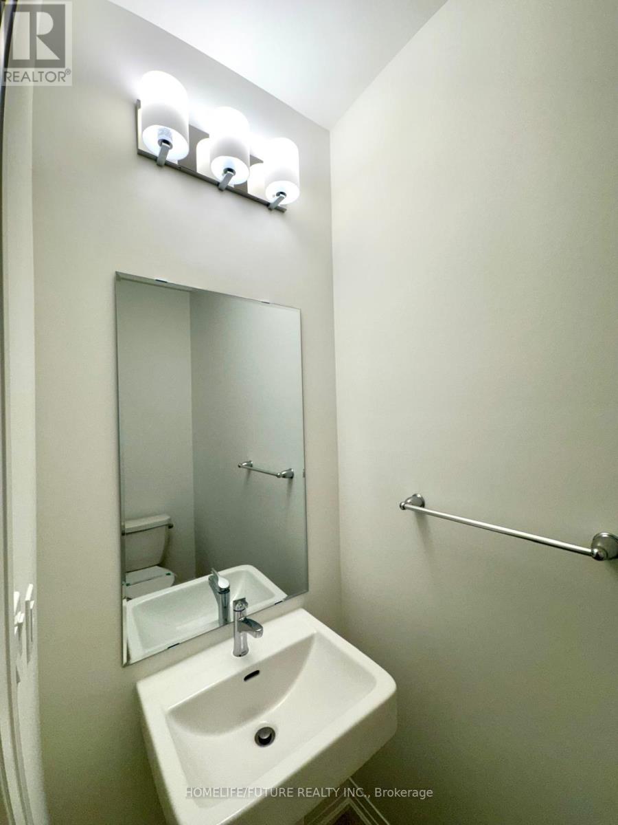 43 Moosehead Drive, Brampton, Ontario  L7A 5L9 - Photo 34 - W12457563