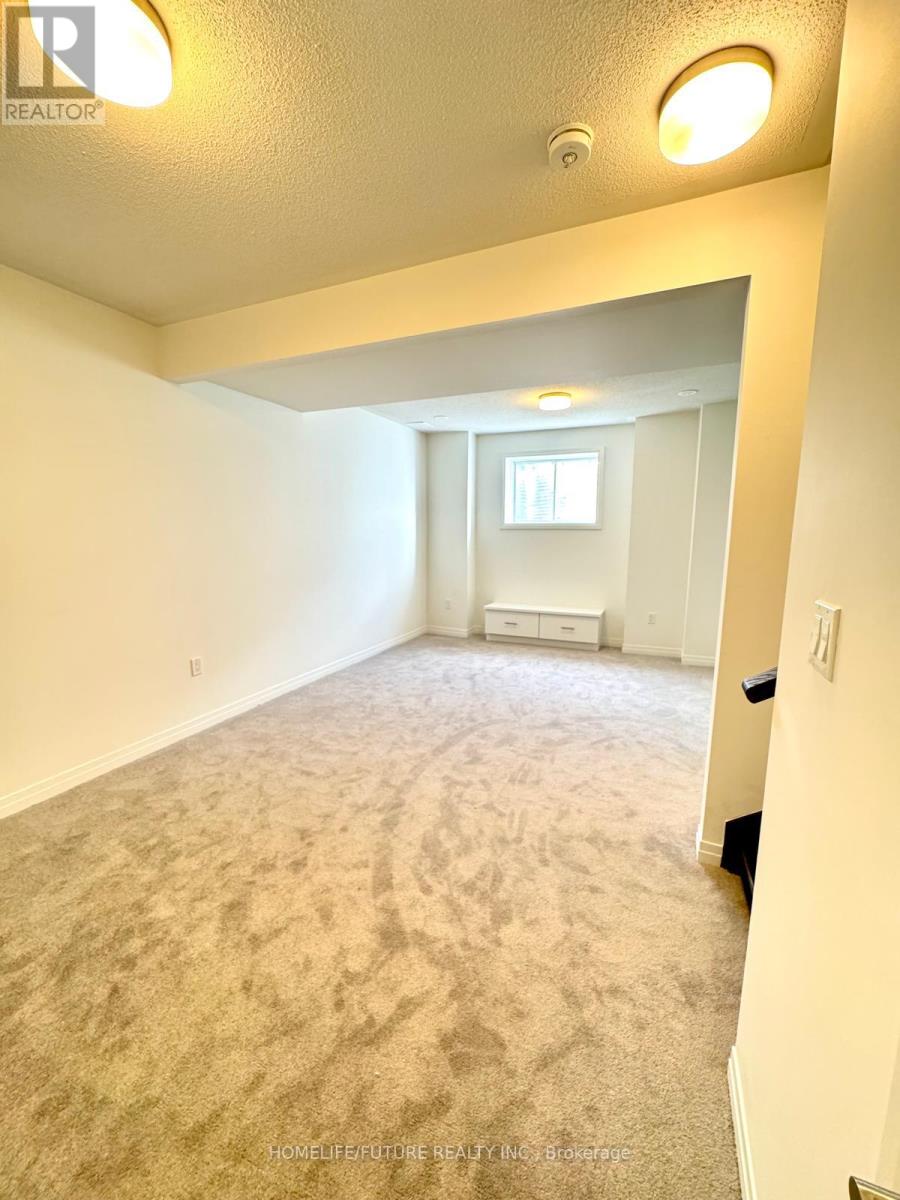 43 Moosehead Drive, Brampton, Ontario  L7A 5L9 - Photo 37 - W12457563