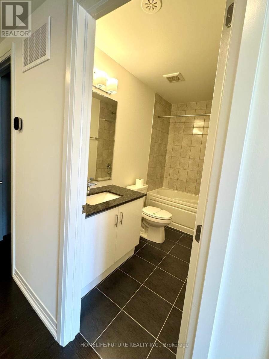 43 Moosehead Drive, Brampton, Ontario  L7A 5L9 - Photo 40 - W12457563