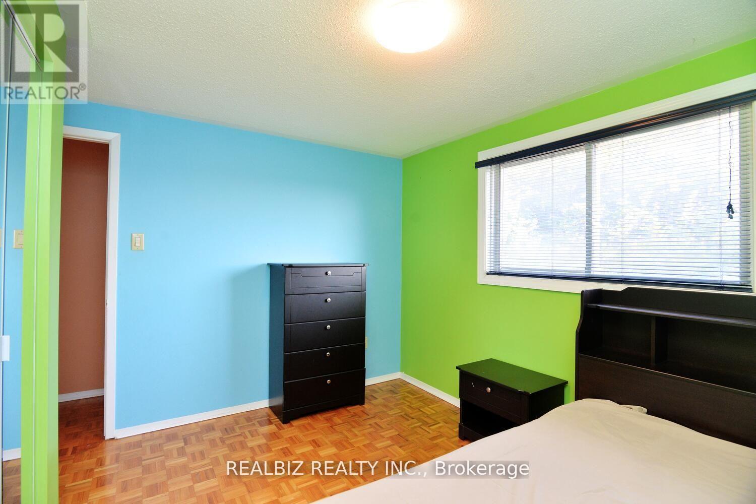 15 Milkwood Avenue, Toronto, Ontario  M9V 1M2 - Photo 22 - W12457564