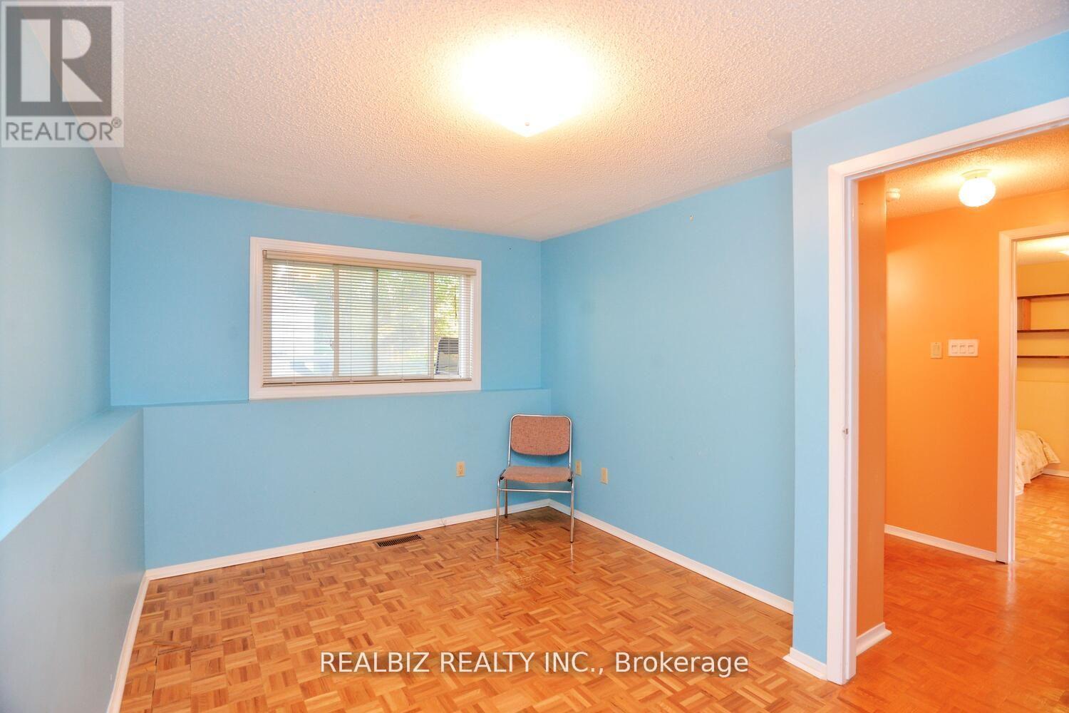 15 Milkwood Avenue, Toronto, Ontario  M9V 1M2 - Photo 23 - W12457564