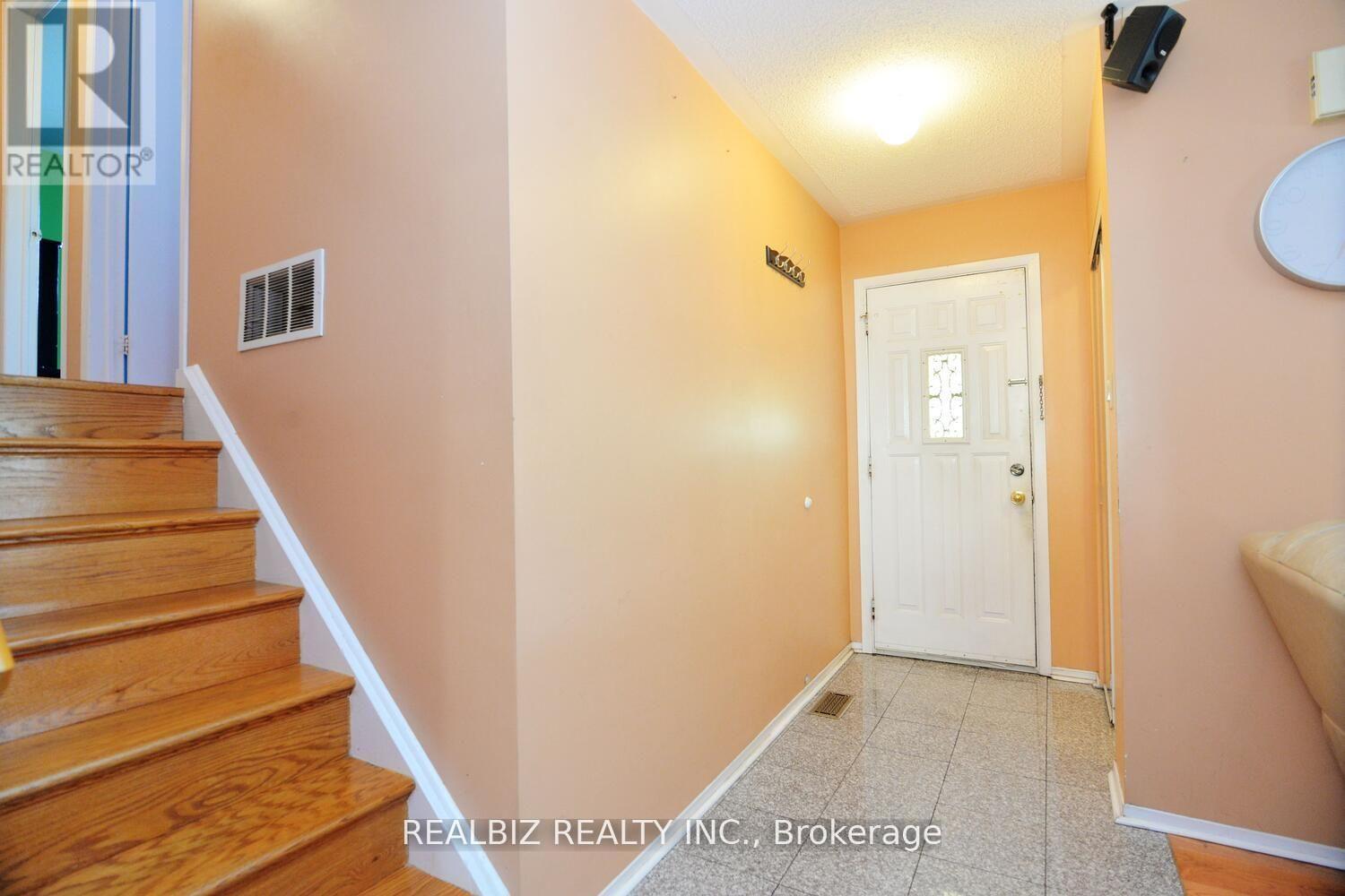 15 Milkwood Avenue, Toronto, Ontario  M9V 1M2 - Photo 26 - W12457564