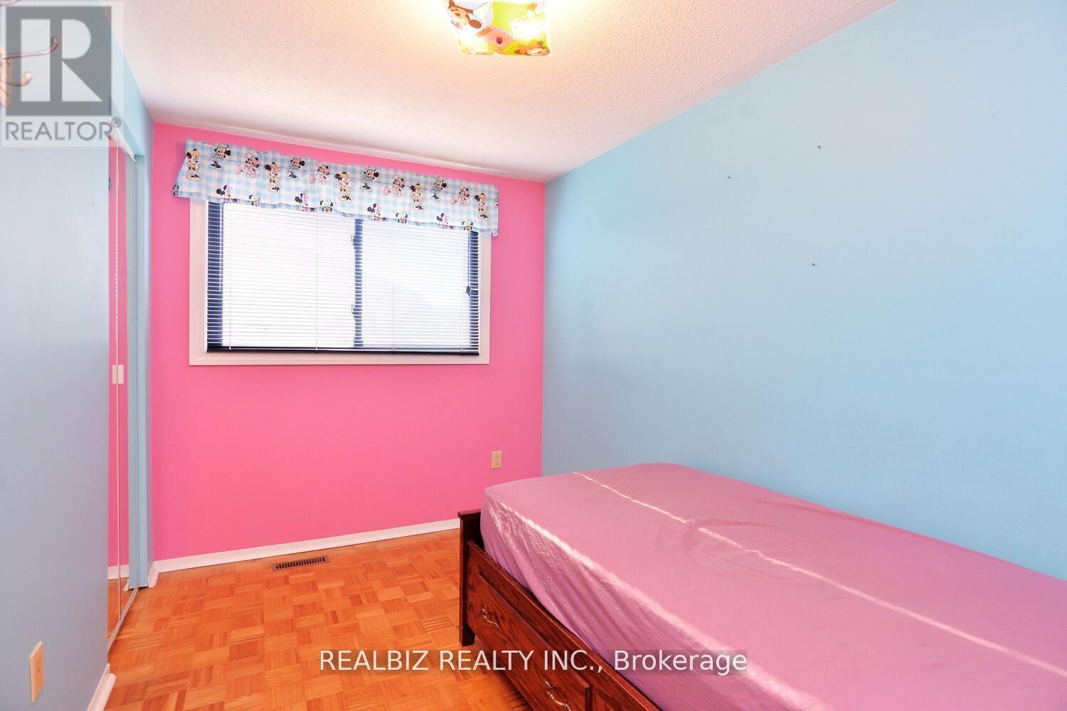 15 Milkwood Avenue, Toronto, Ontario  M9V 1M2 - Photo 32 - W12457564