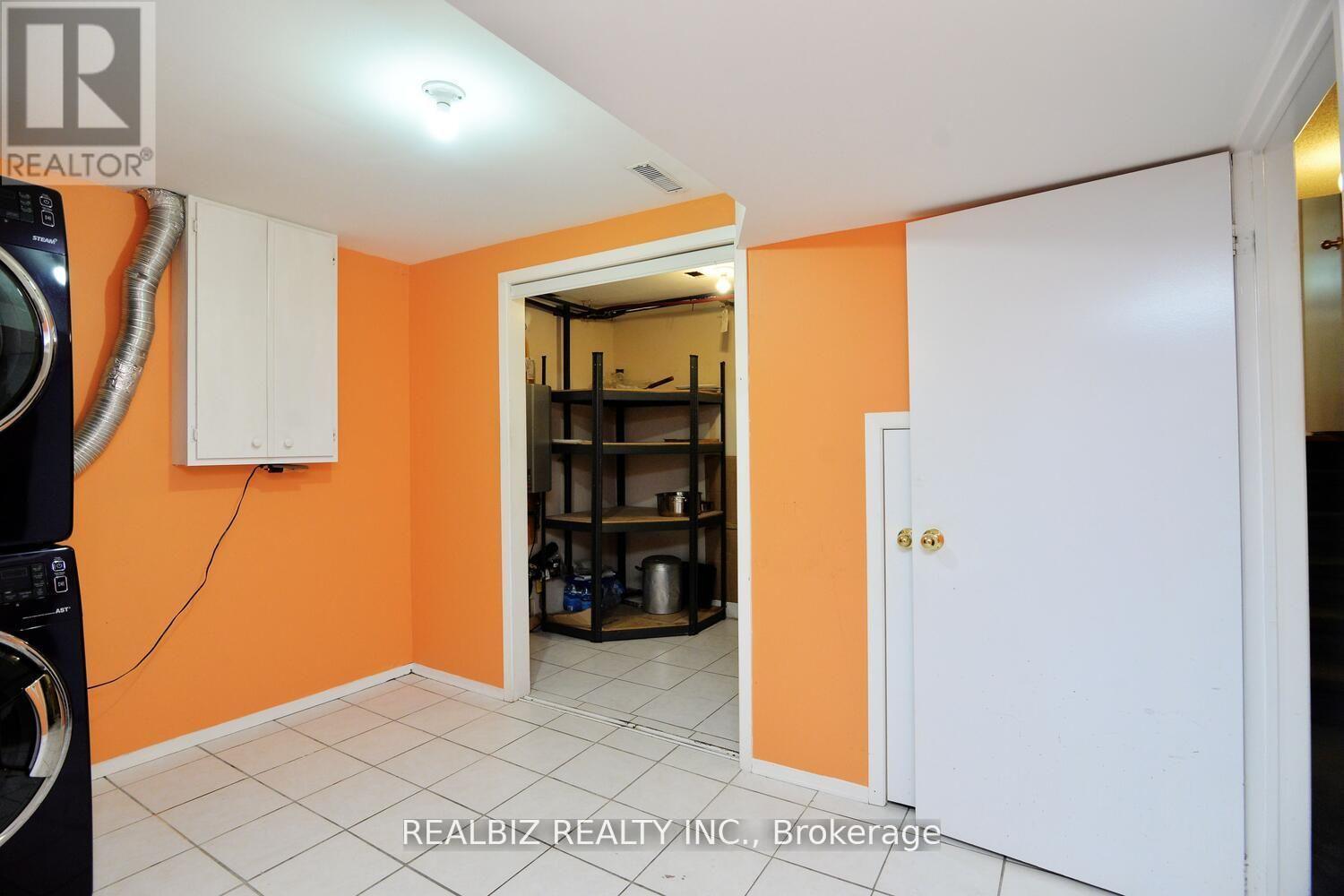 15 Milkwood Avenue, Toronto, Ontario  M9V 1M2 - Photo 34 - W12457564