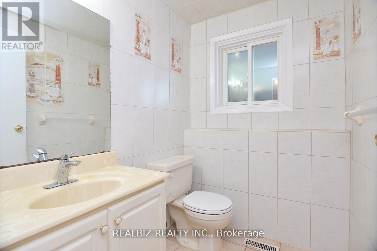 15 Milkwood Avenue, Toronto, Ontario  M9V 1M2 - Photo 36 - W12457564