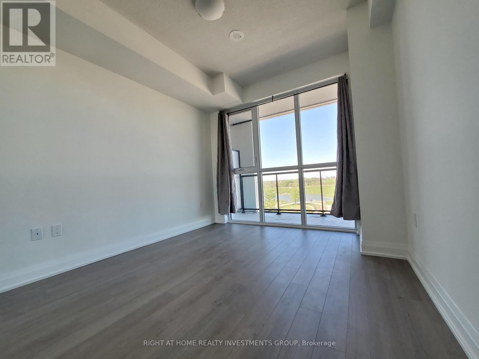 506 - 60 George Butchart Drive, Toronto, Ontario  M3K 0E1 - Photo 8 - W12457578