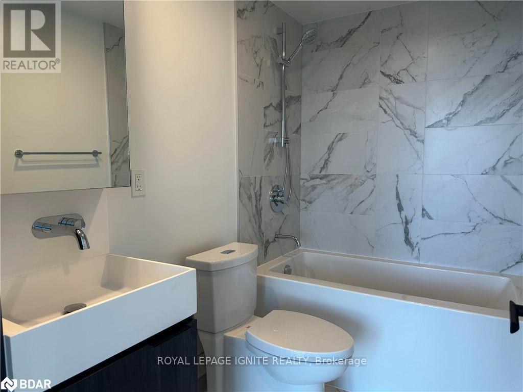 1702 - 370 Martha Street, Burlington, Ontario  L7R 0G9 - Photo 14 - W12457343
