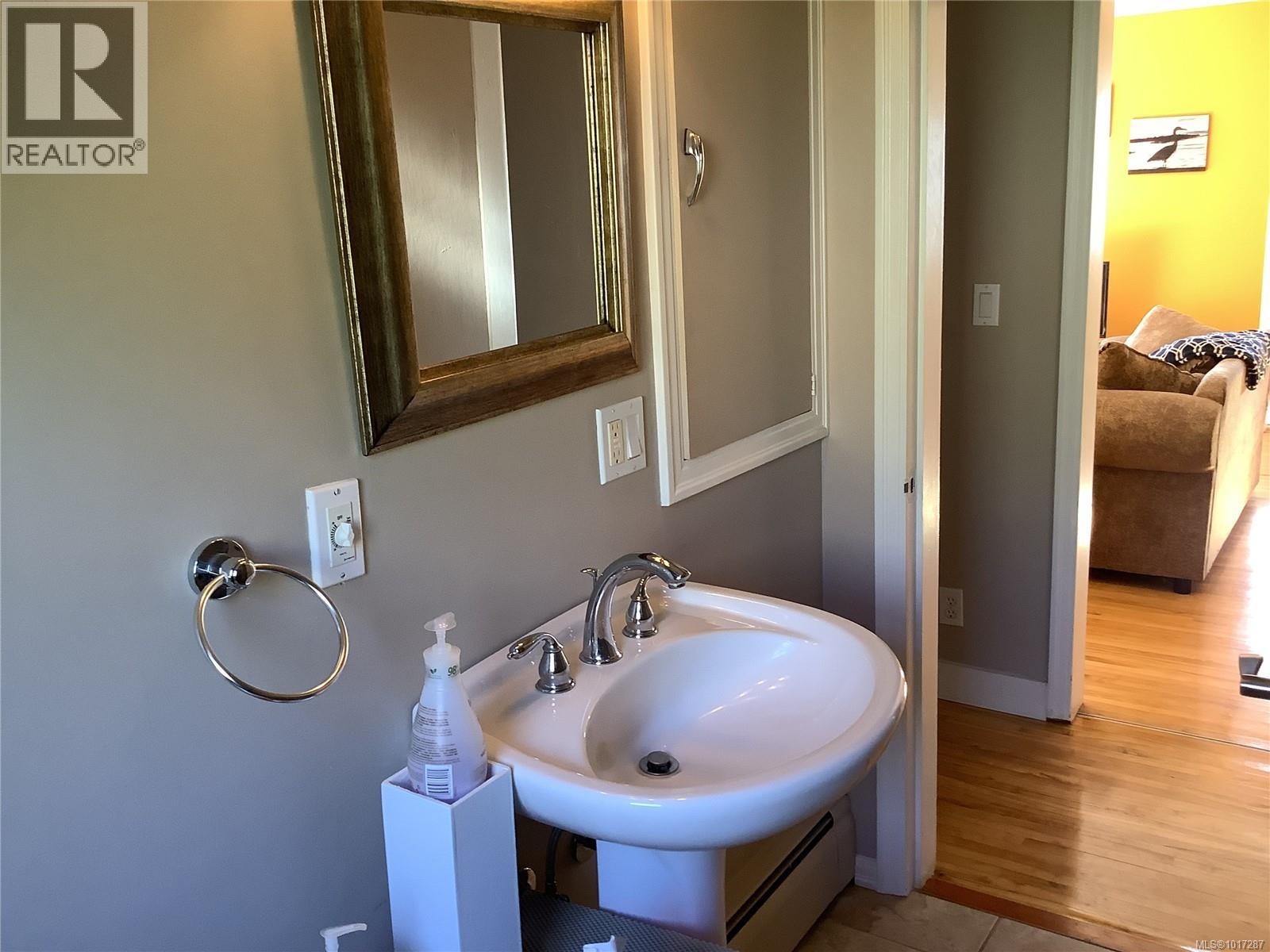110 10th Ave, Sointula, British Columbia  V0N 3E0 - Photo 16 - 1017287